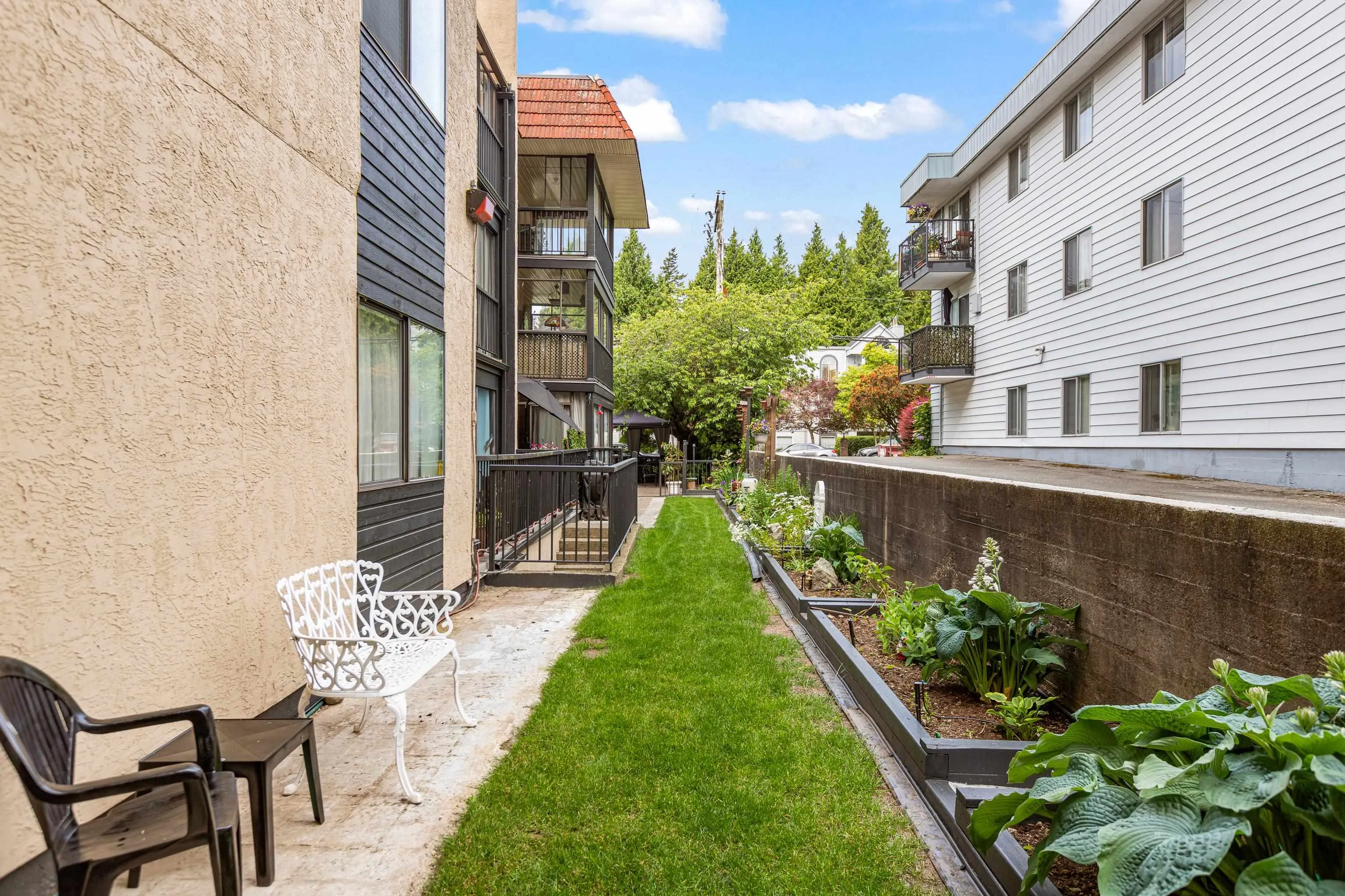 1458 Blackwood Street #204