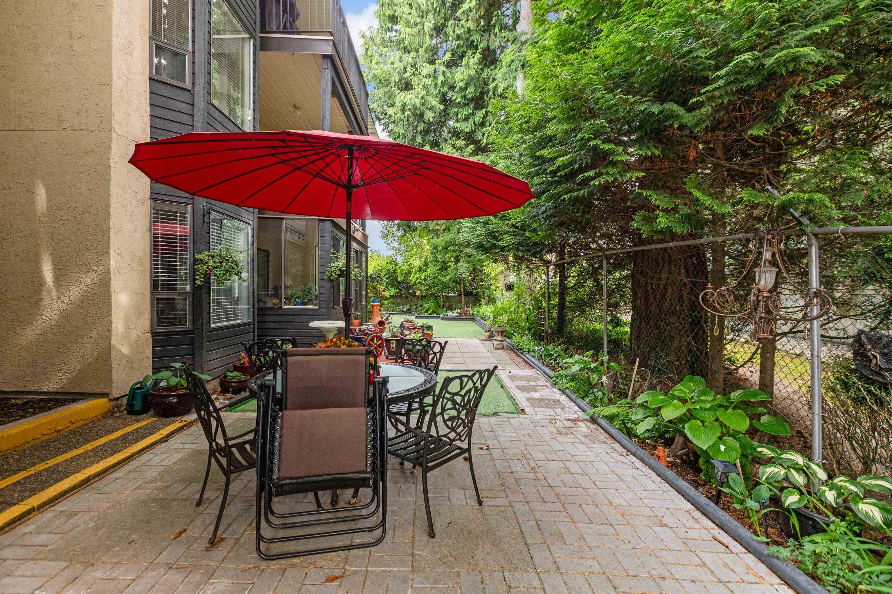 1458 Blackwood Street #204