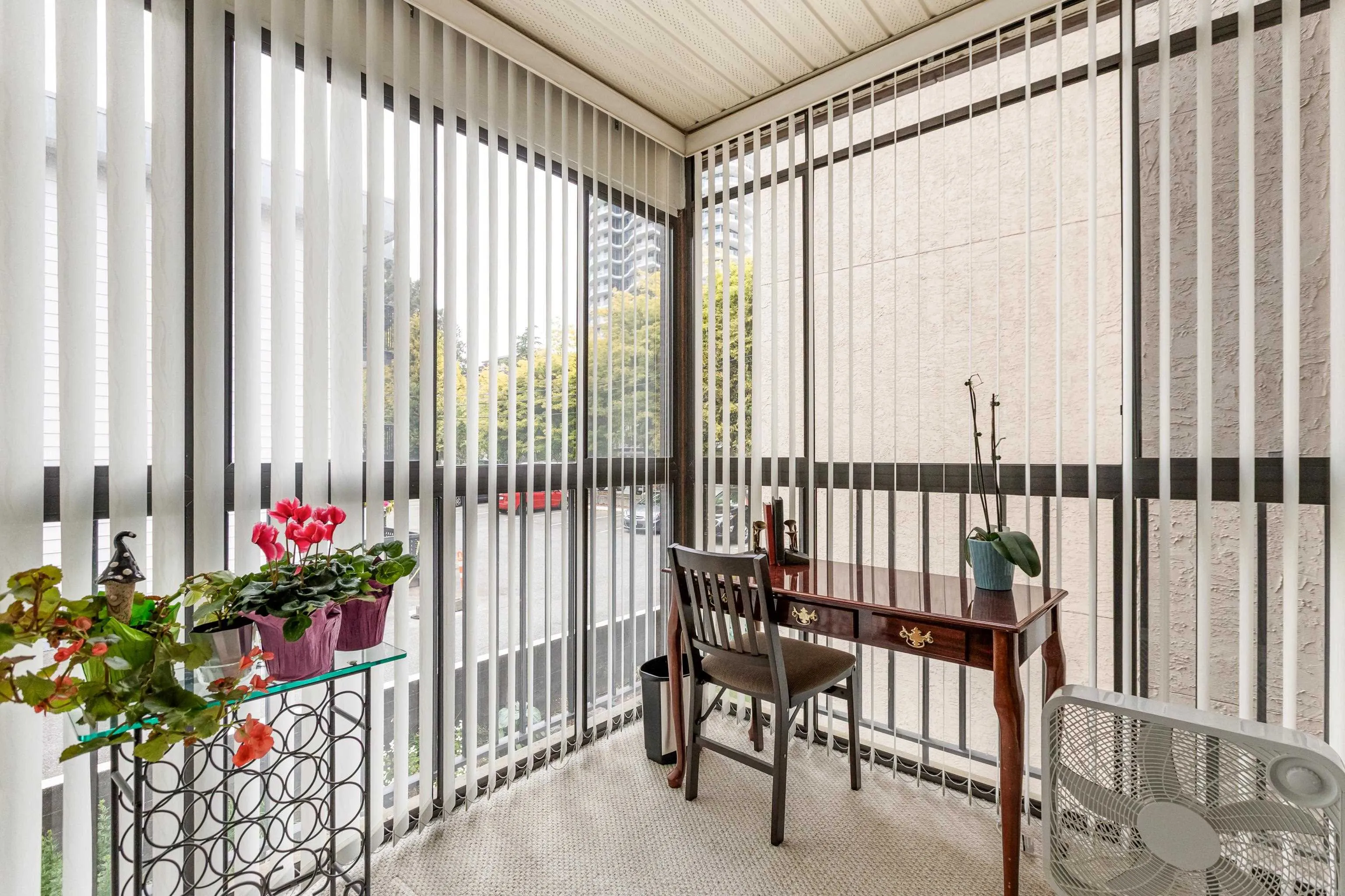 1458 Blackwood Street #204