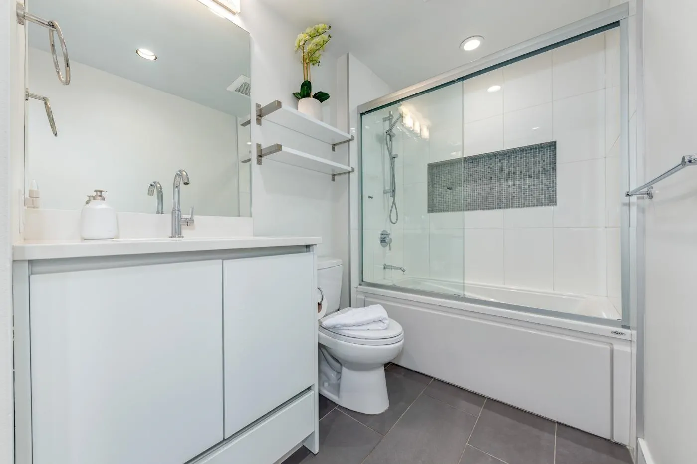 4865 Painted Cliff Road #204