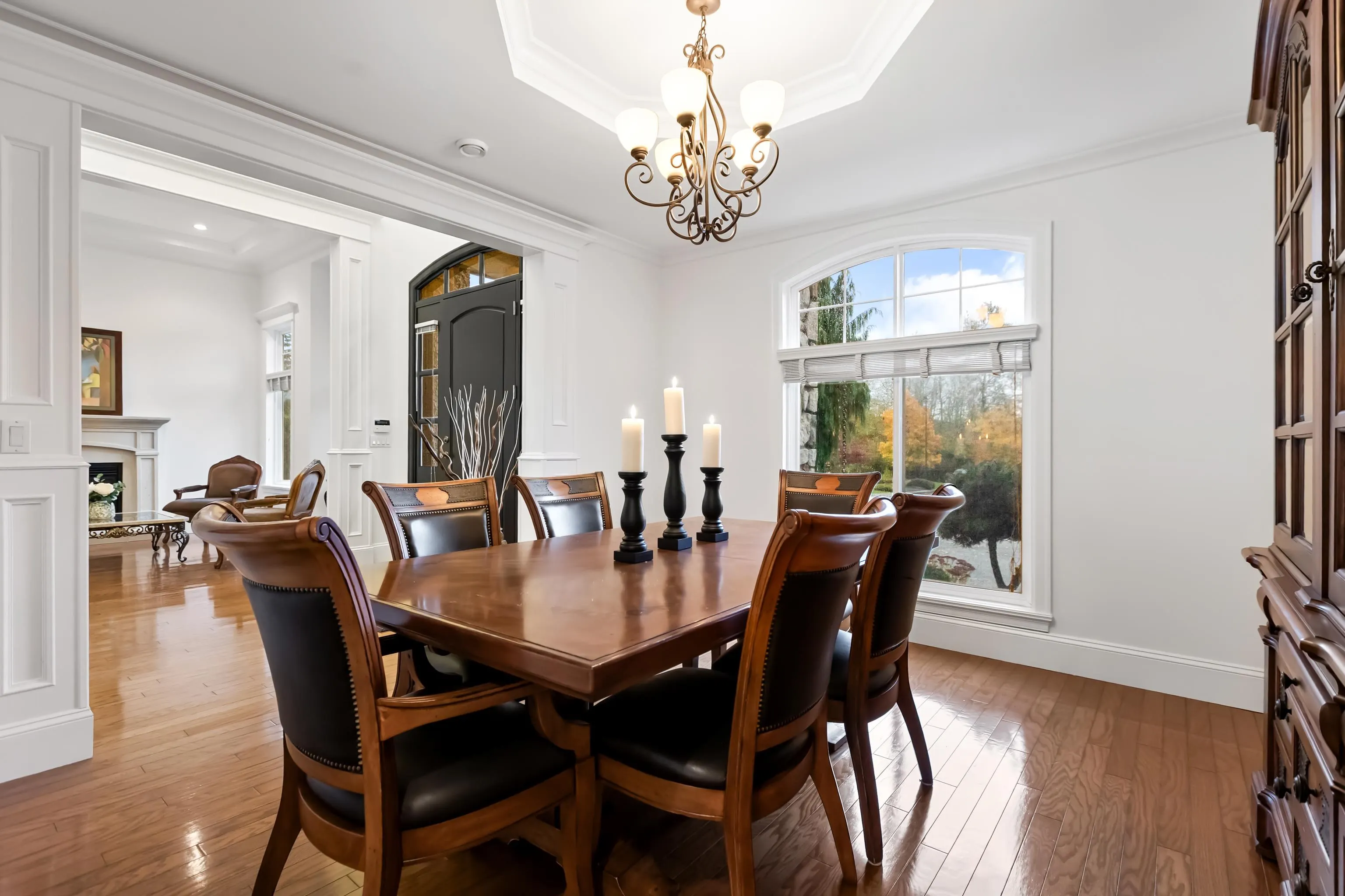 15296 57 Avenue