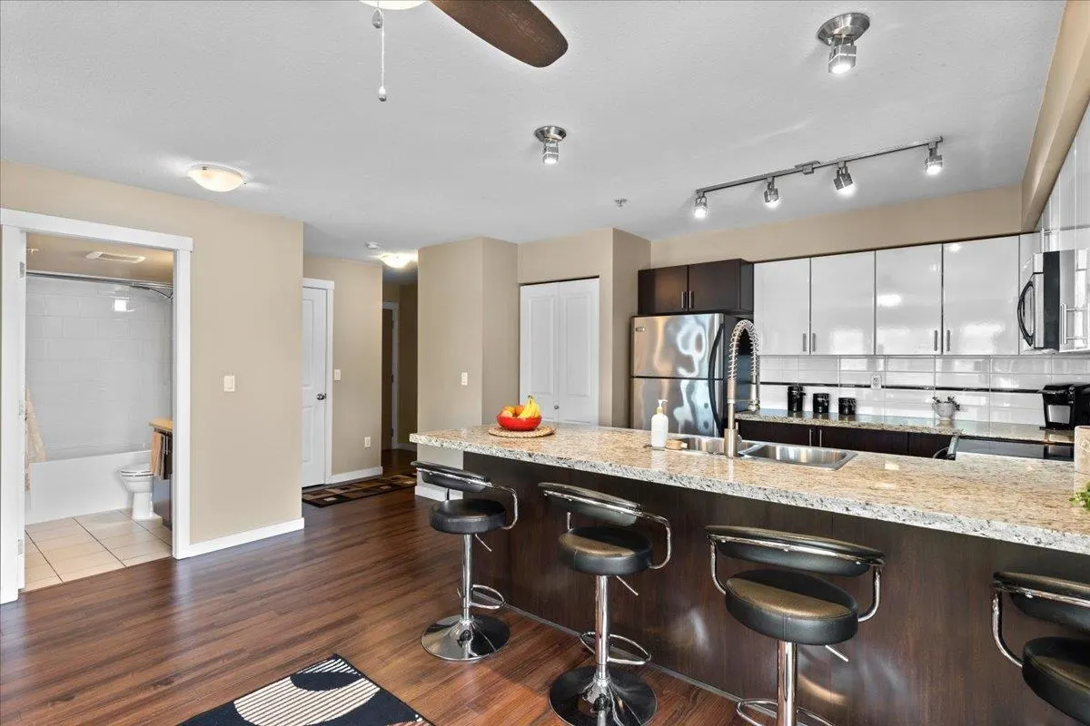 14960 102a Avenue #304