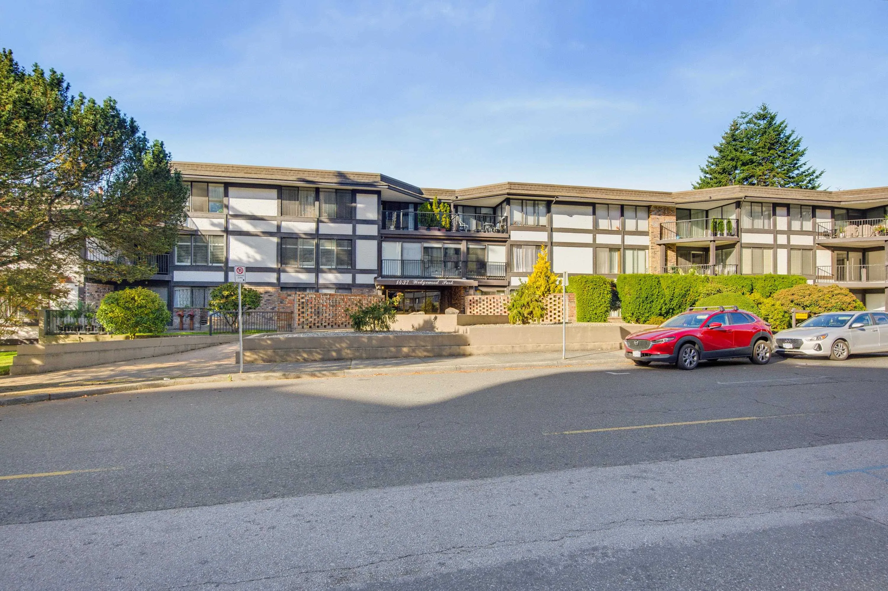 1437 Foster Street #313