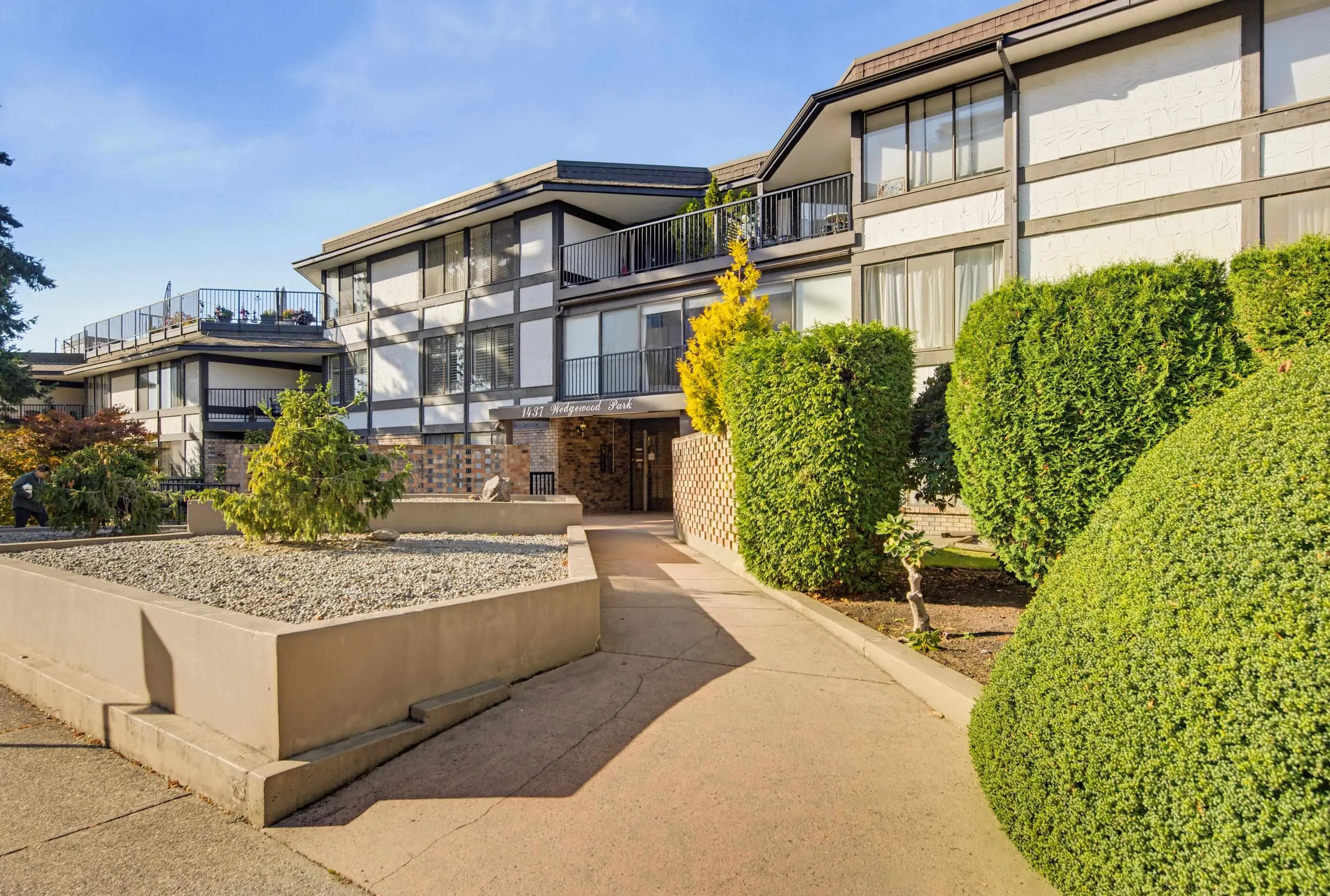 1437 Foster Street #313