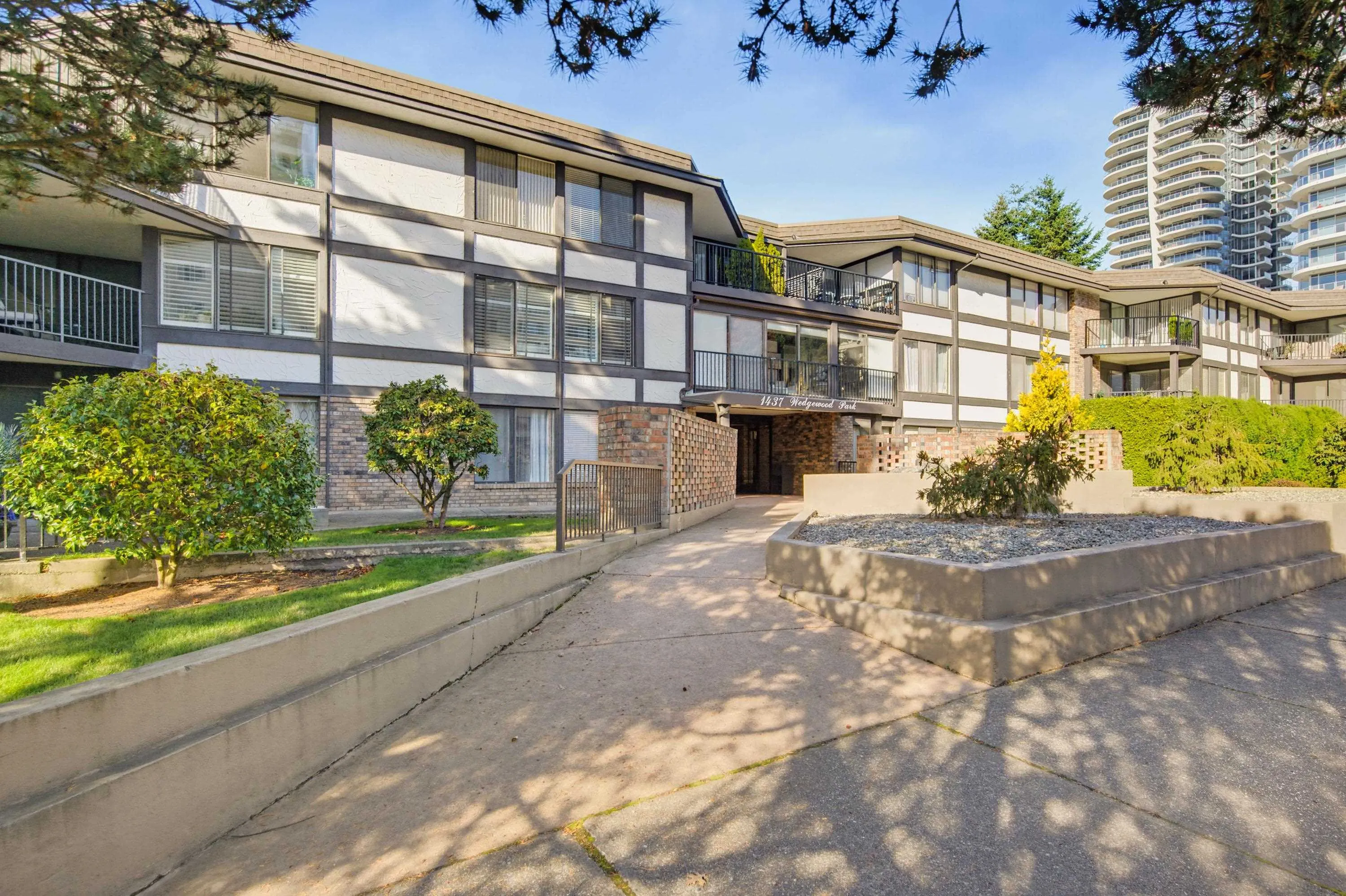 1437 Foster Street #313
