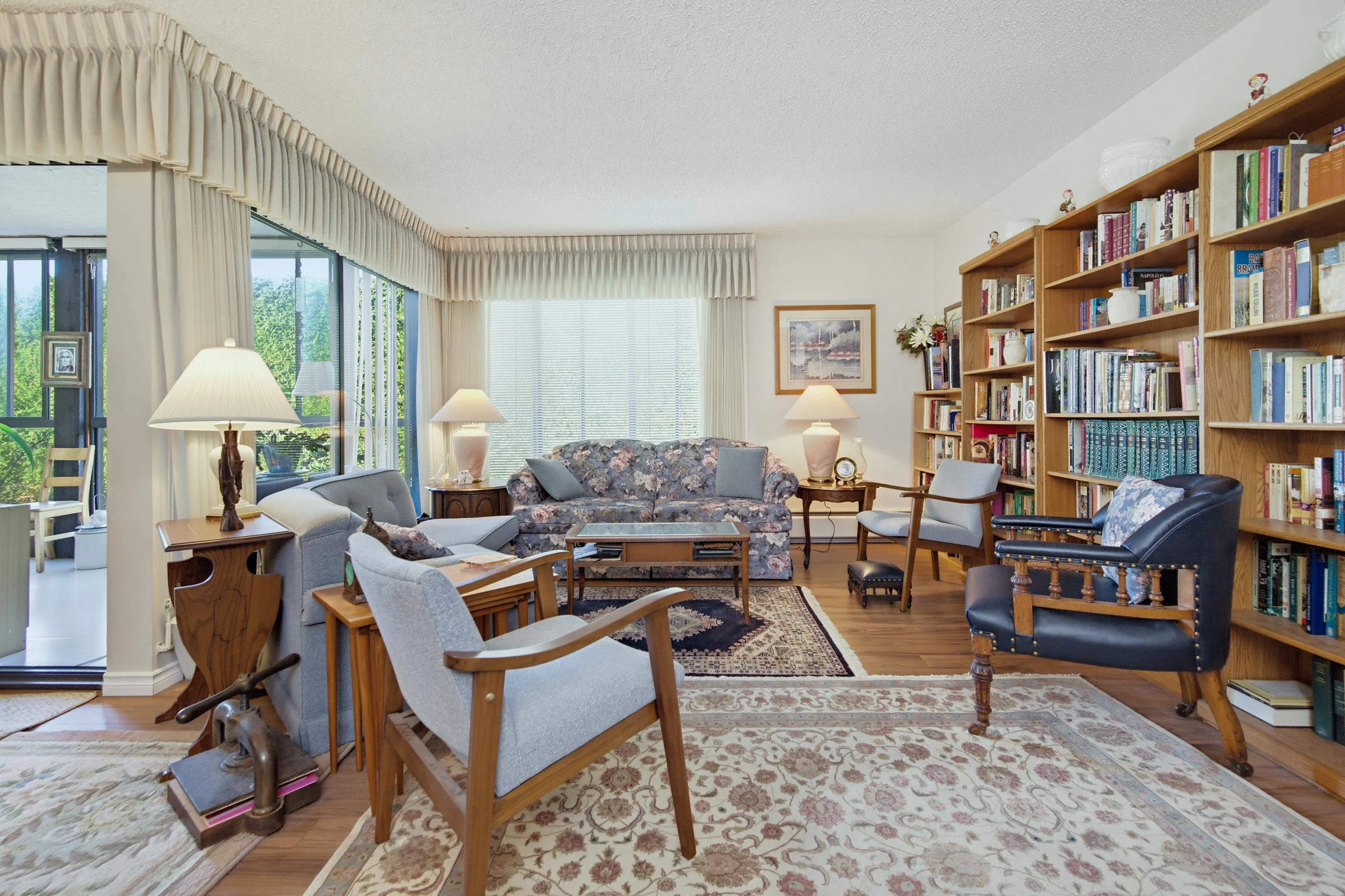 1437 Foster Street #313