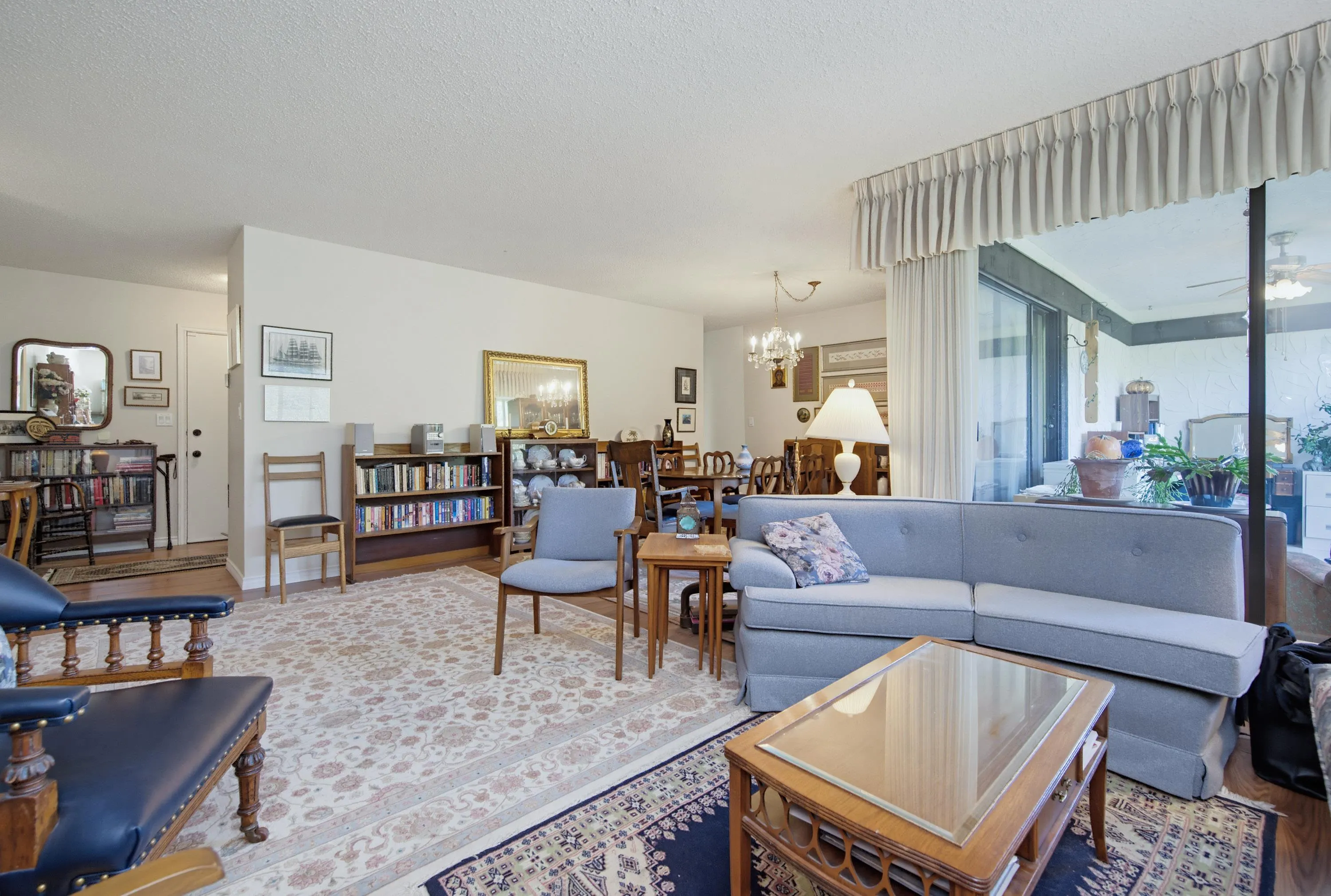 1437 Foster Street #313