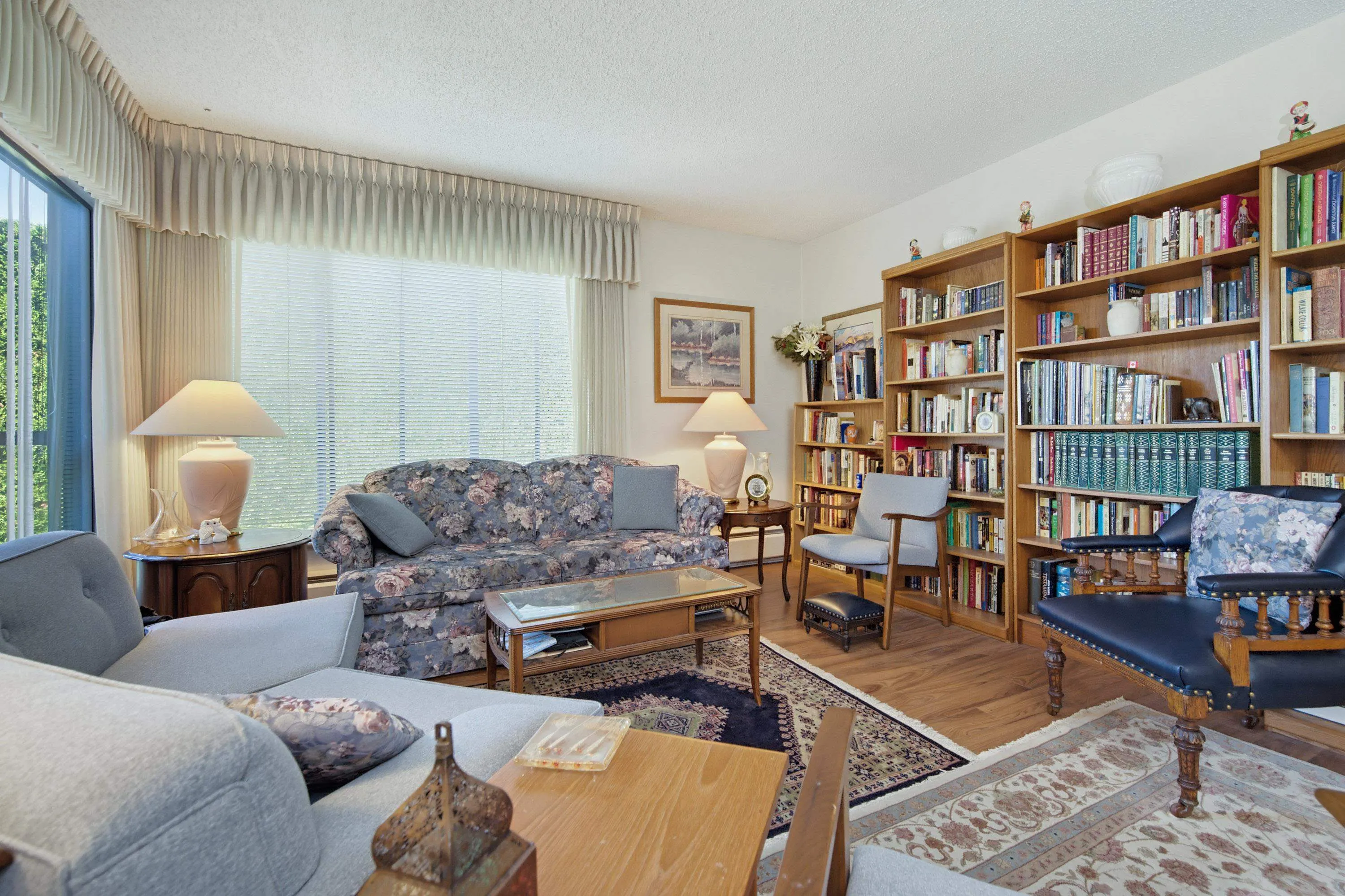 1437 Foster Street #313