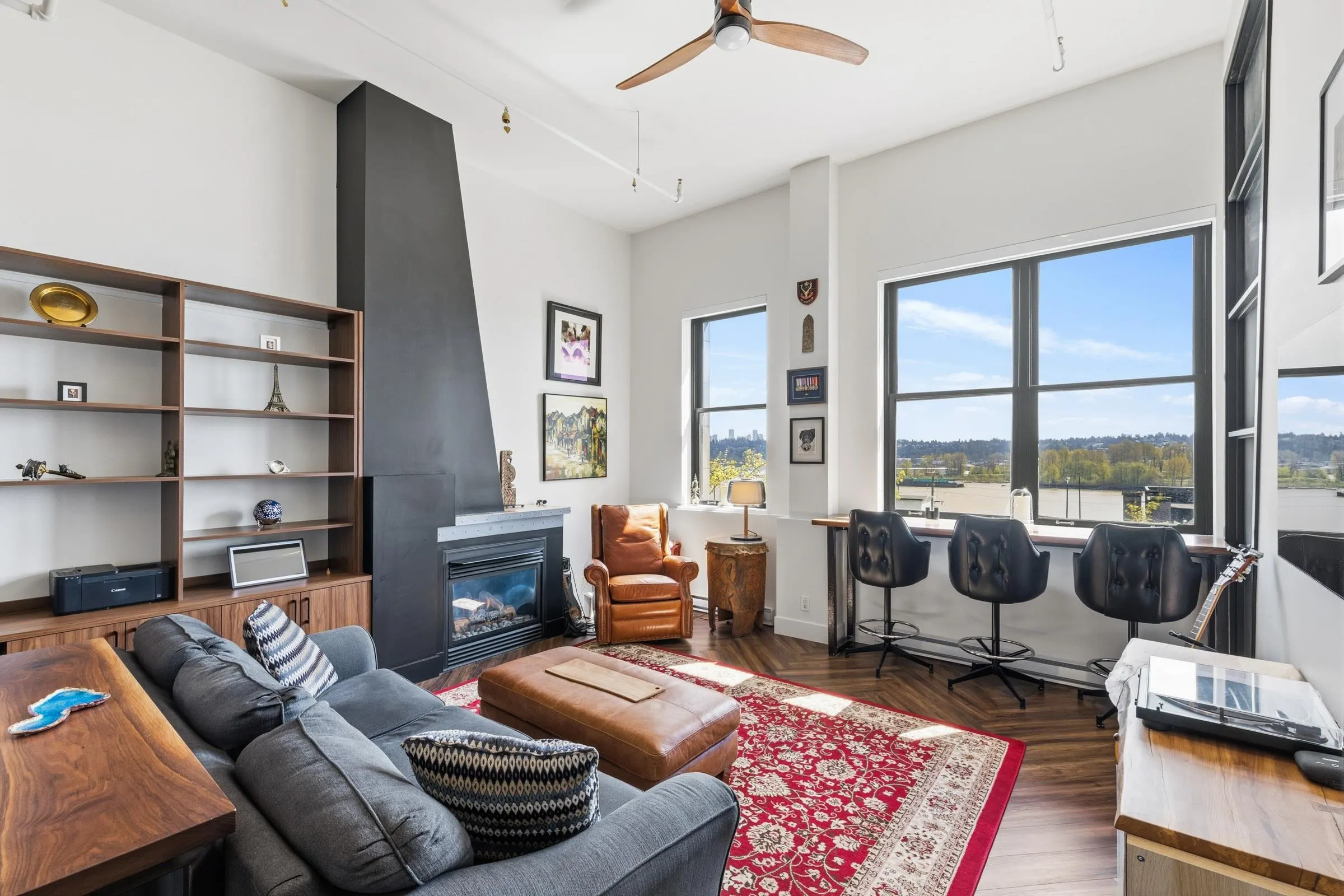 549 Columbia Street #414