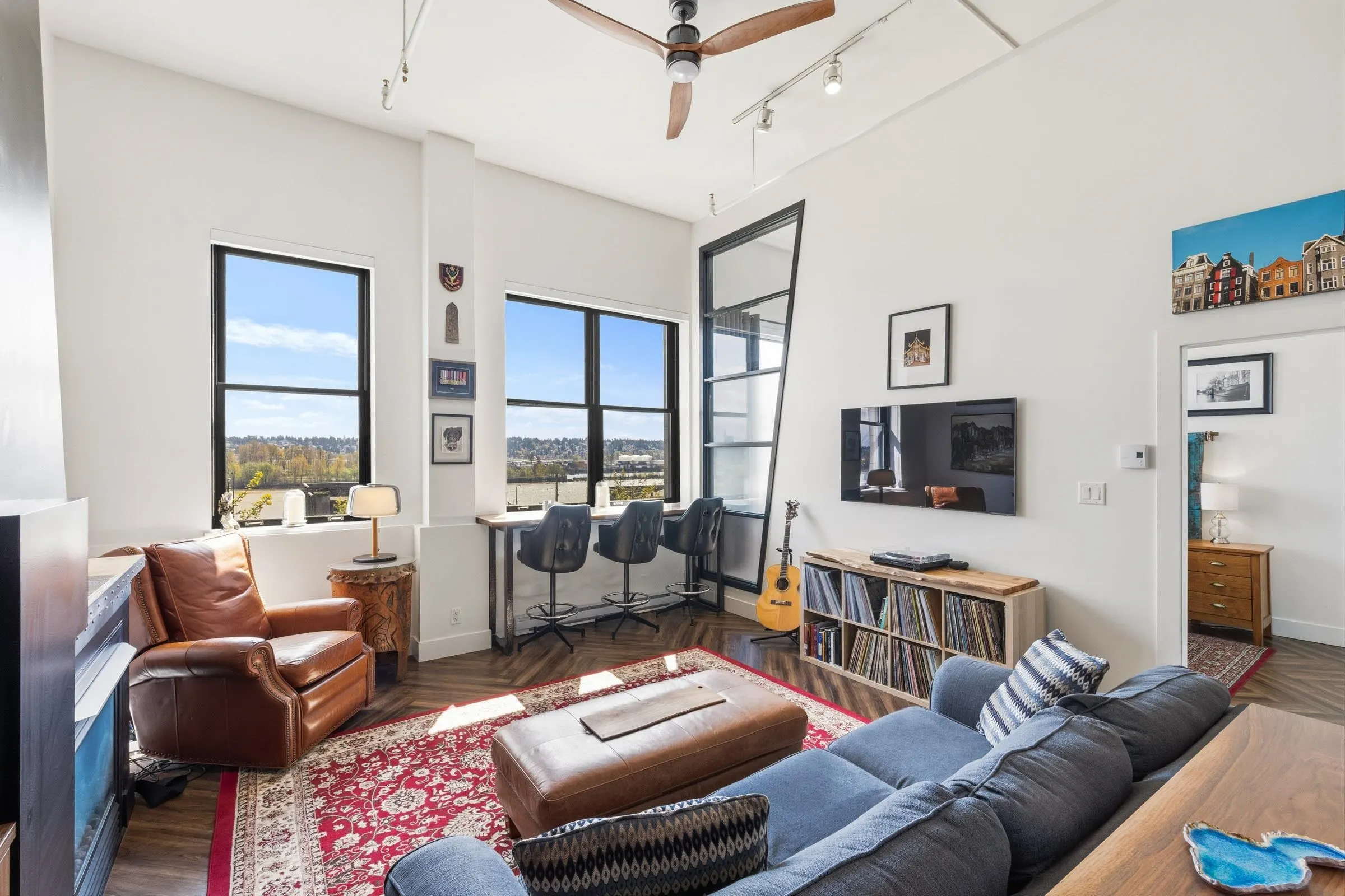 549 Columbia Street #414