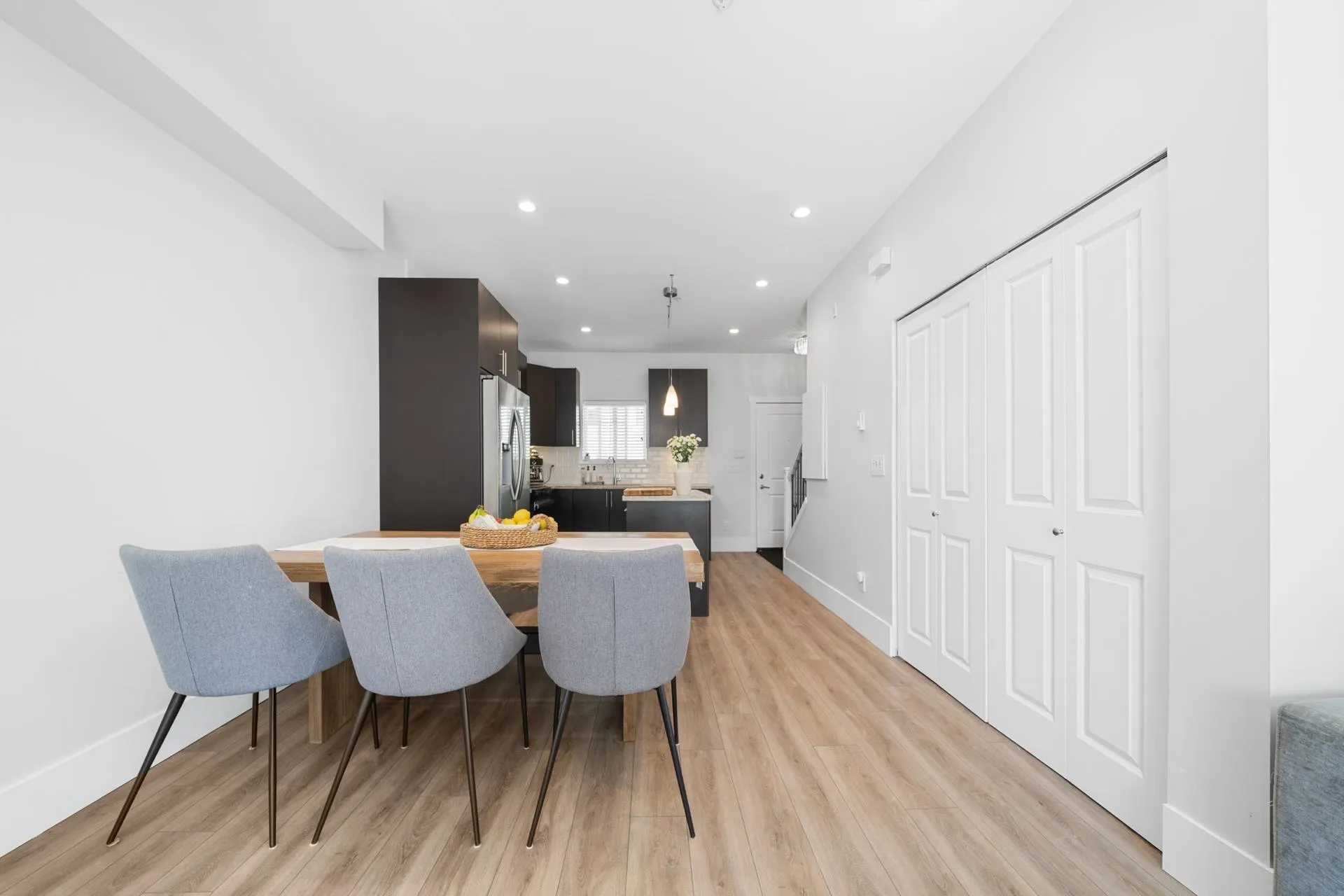 368 Ellesmere Avenue #223