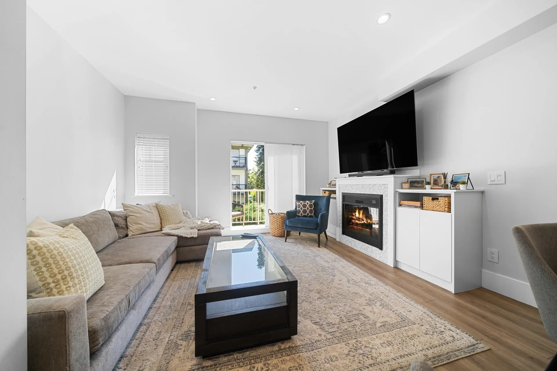 368 Ellesmere Avenue #223