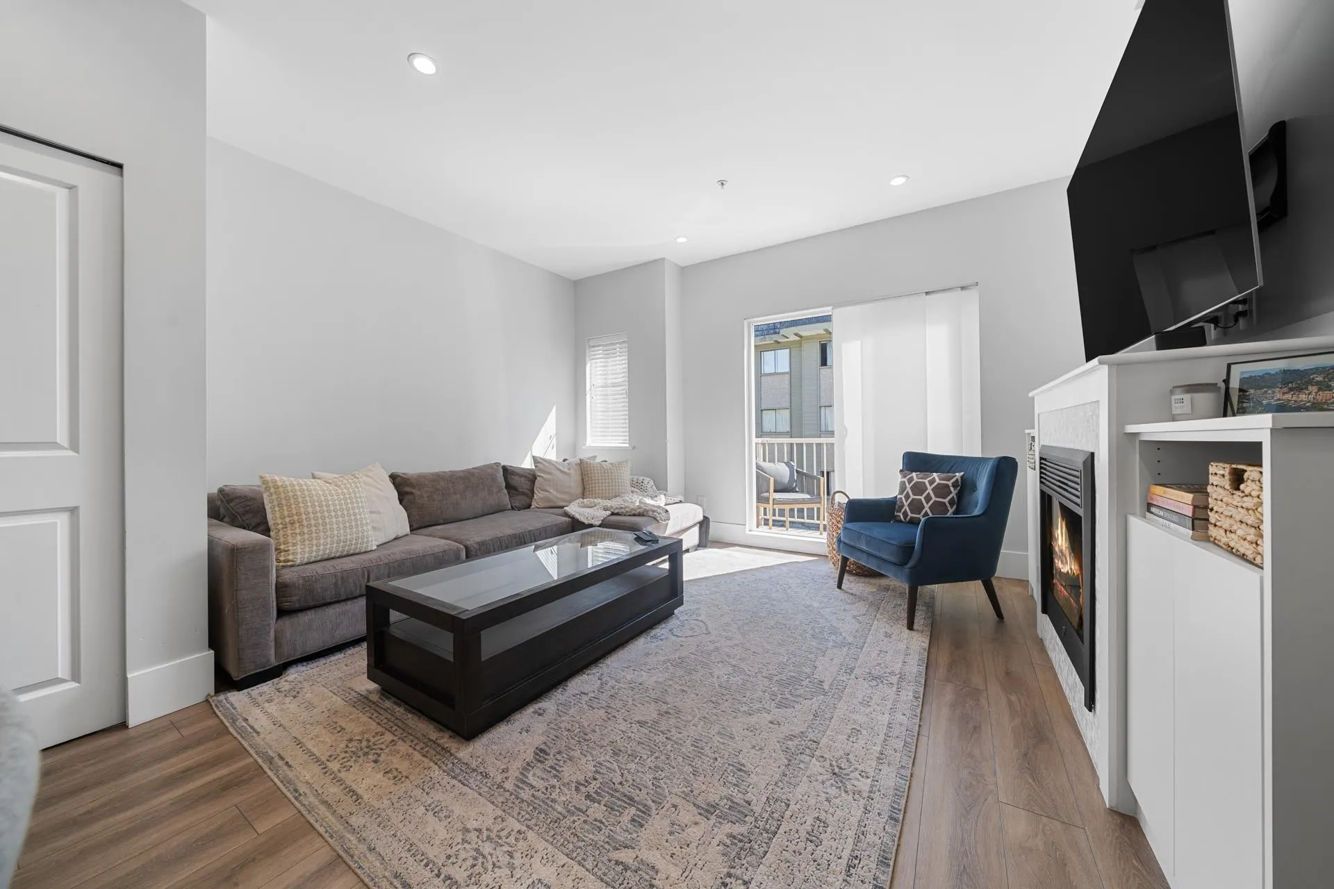 368 Ellesmere Avenue #223