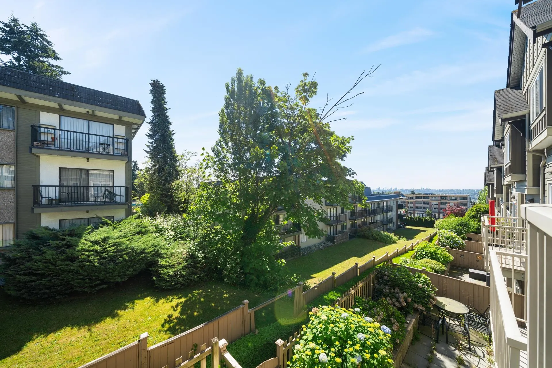 368 Ellesmere Avenue #223