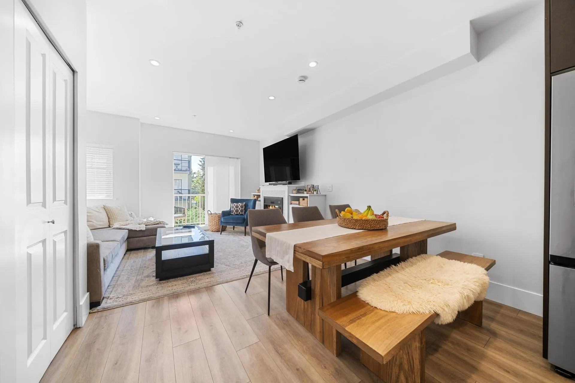 368 Ellesmere Avenue #223