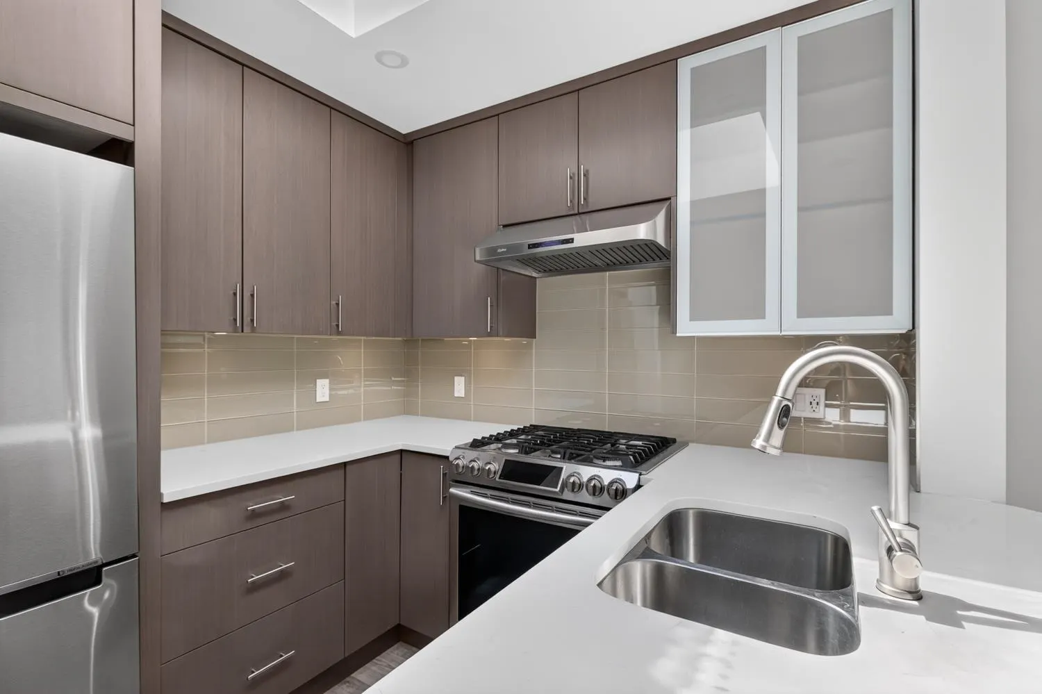 688 E 16th Avenue #401