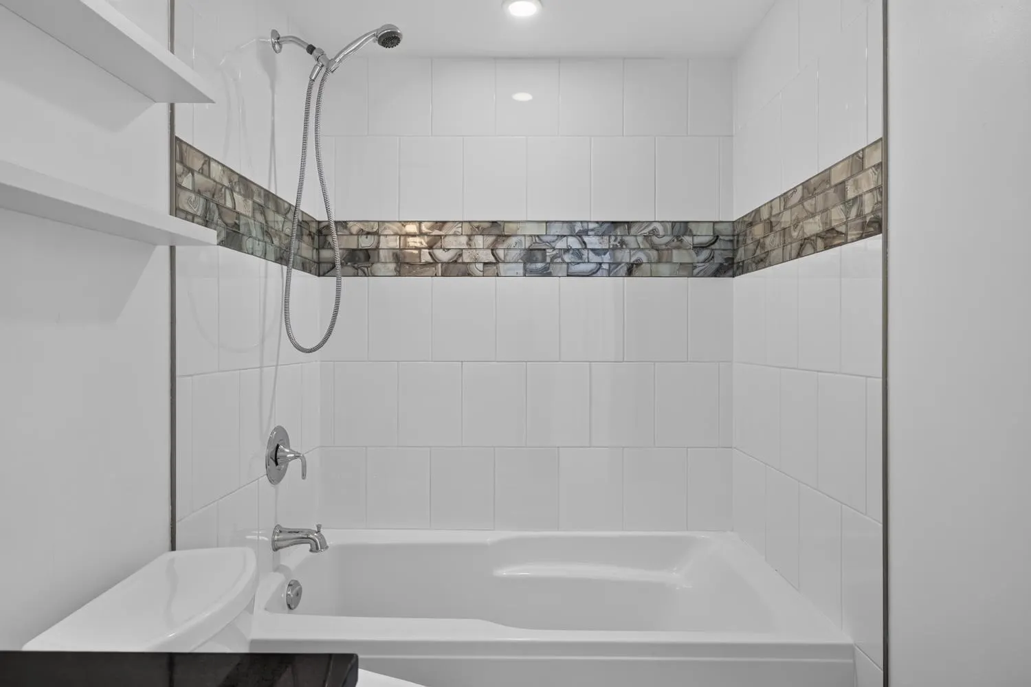 688 E 16th Avenue #401