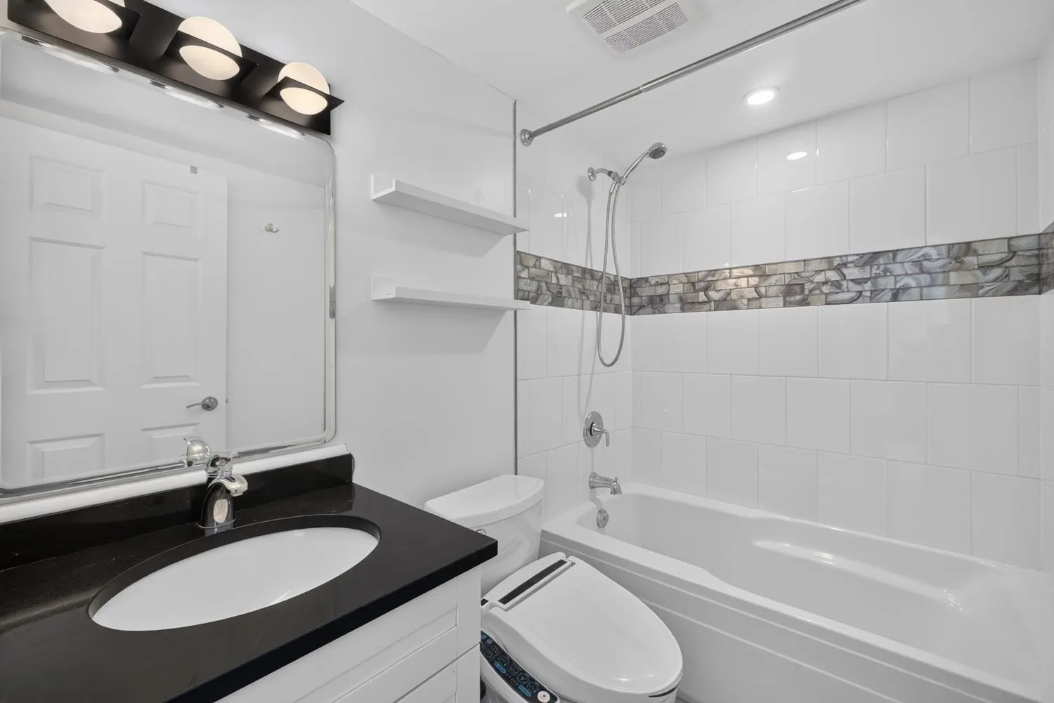 688 E 16th Avenue #401