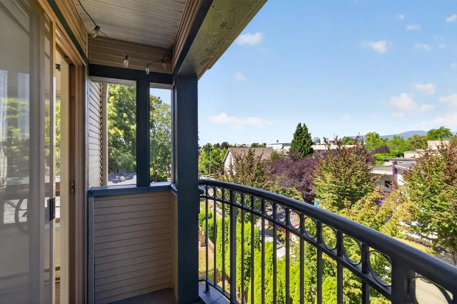 688 E 16th Avenue #401