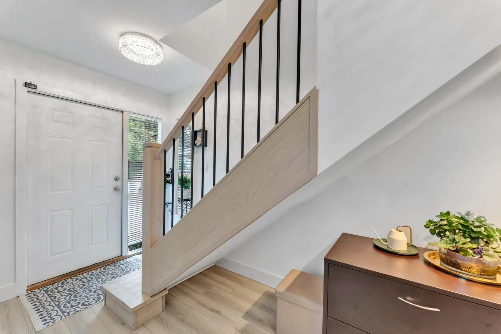 1401 Apel Drive