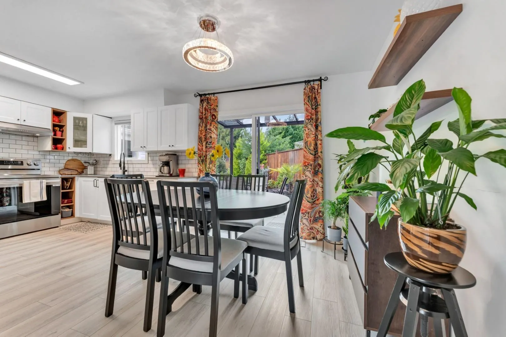 1401 Apel Drive