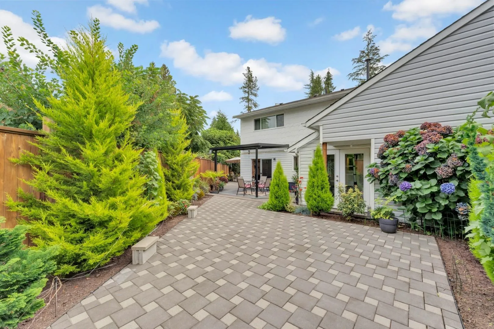 1401 Apel Drive