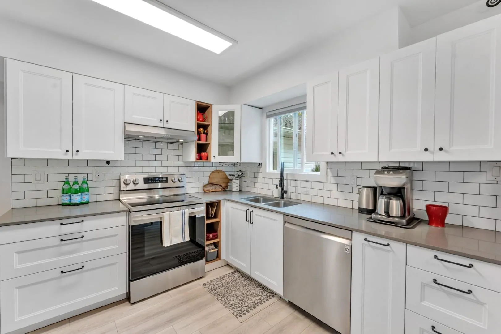 1401 Apel Drive