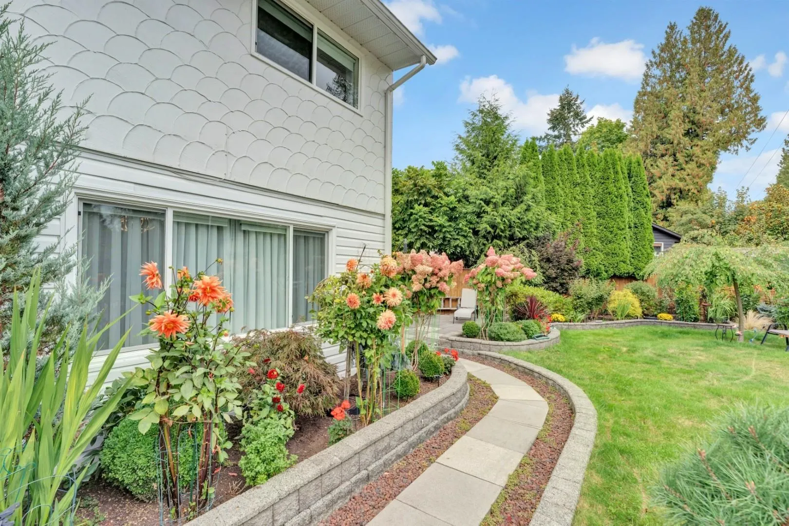 1401 Apel Drive