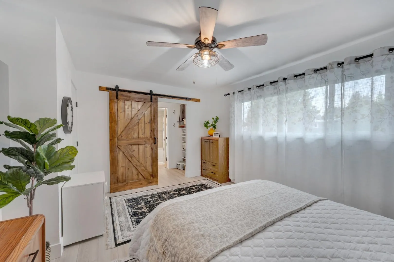 1401 Apel Drive