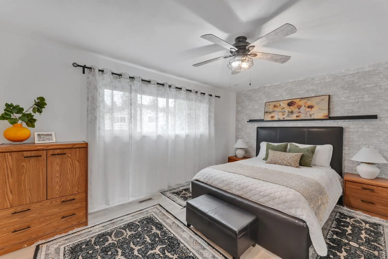 1401 Apel Drive
