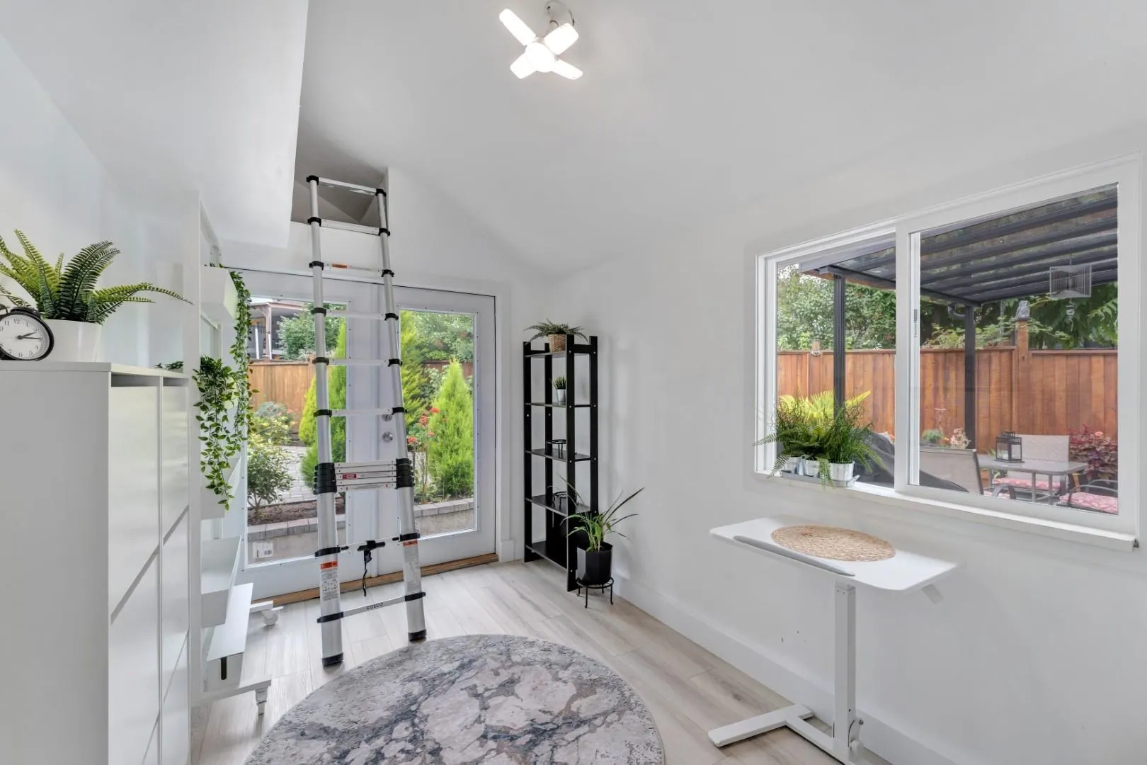 1401 Apel Drive