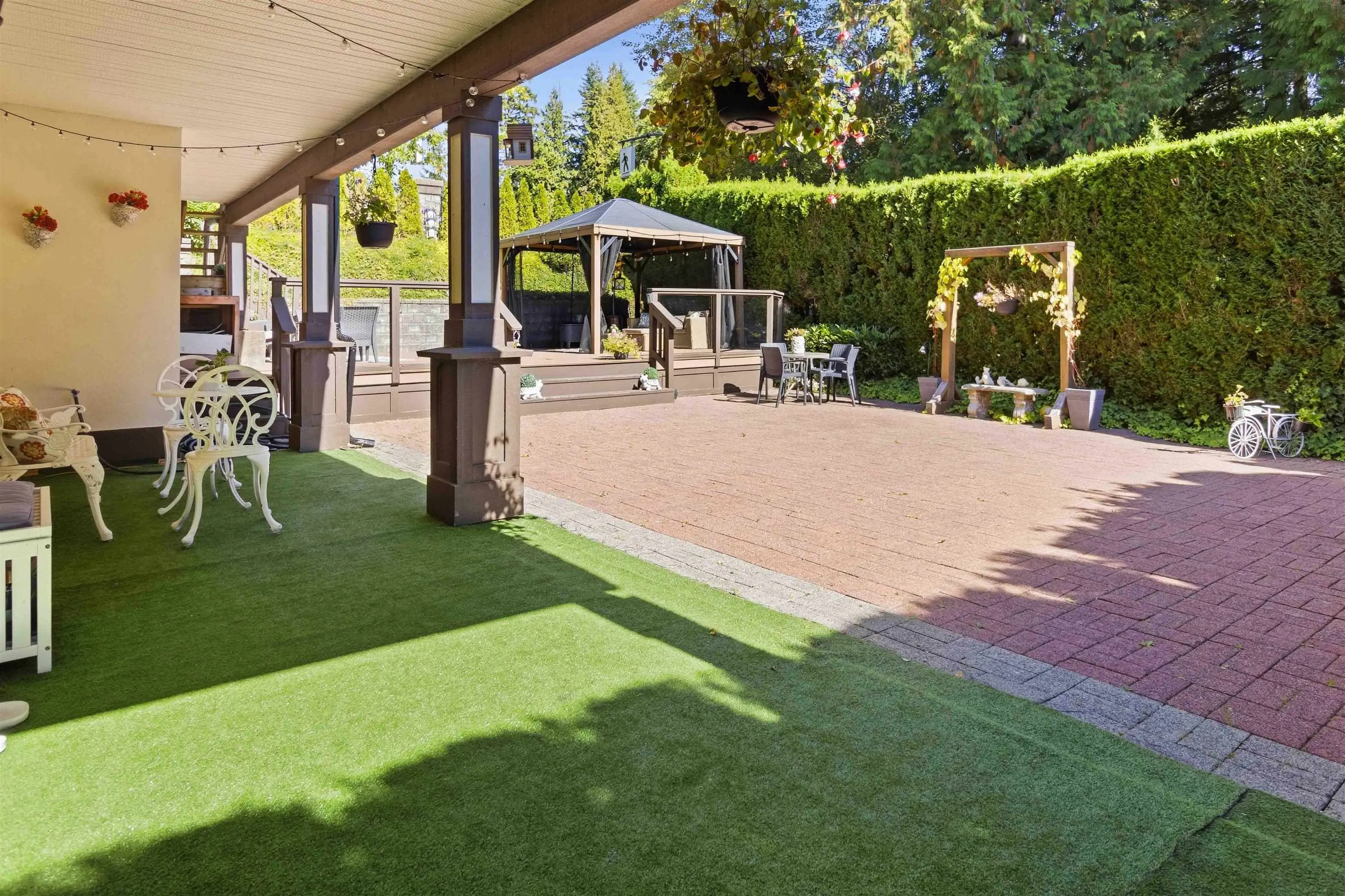 3339 Plateau Boulevard