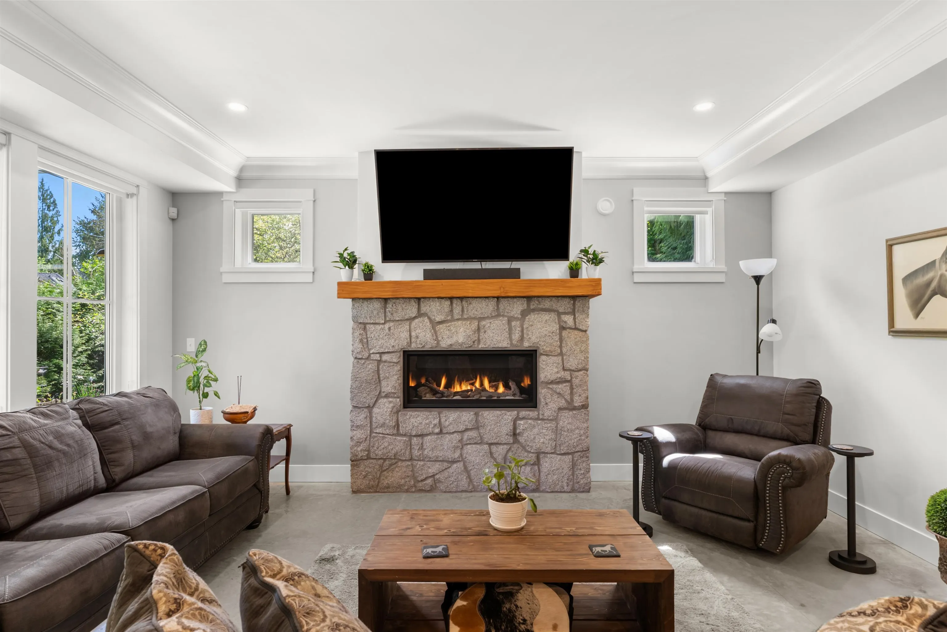 4567 Maysfield Crescent