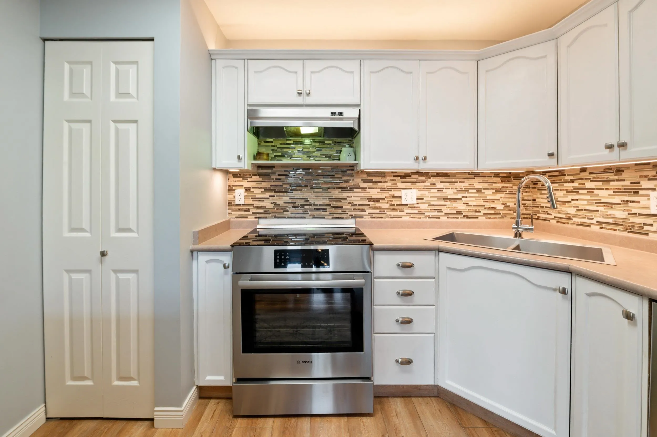 301 Maude Road #606