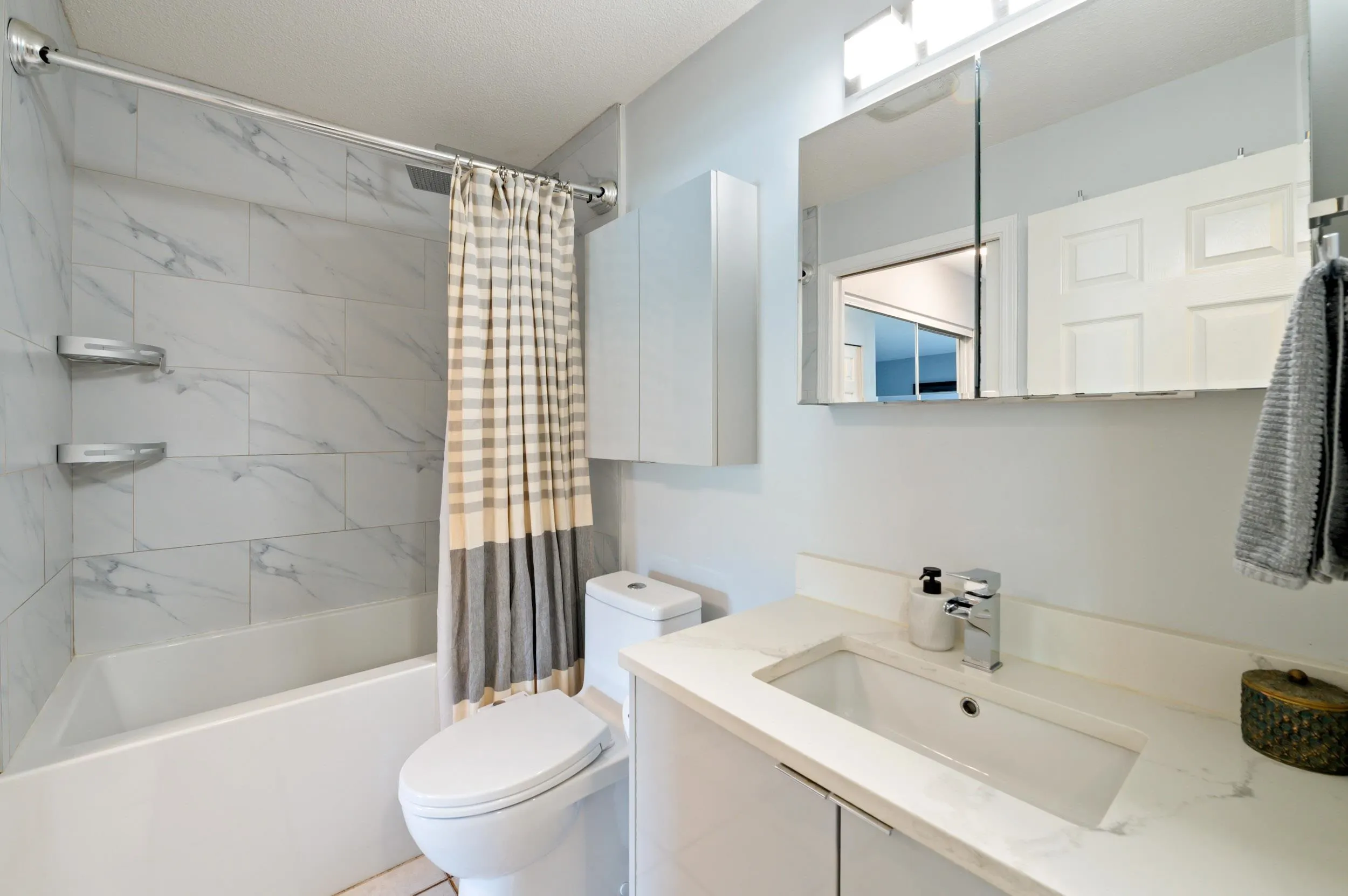 301 Maude Road #606