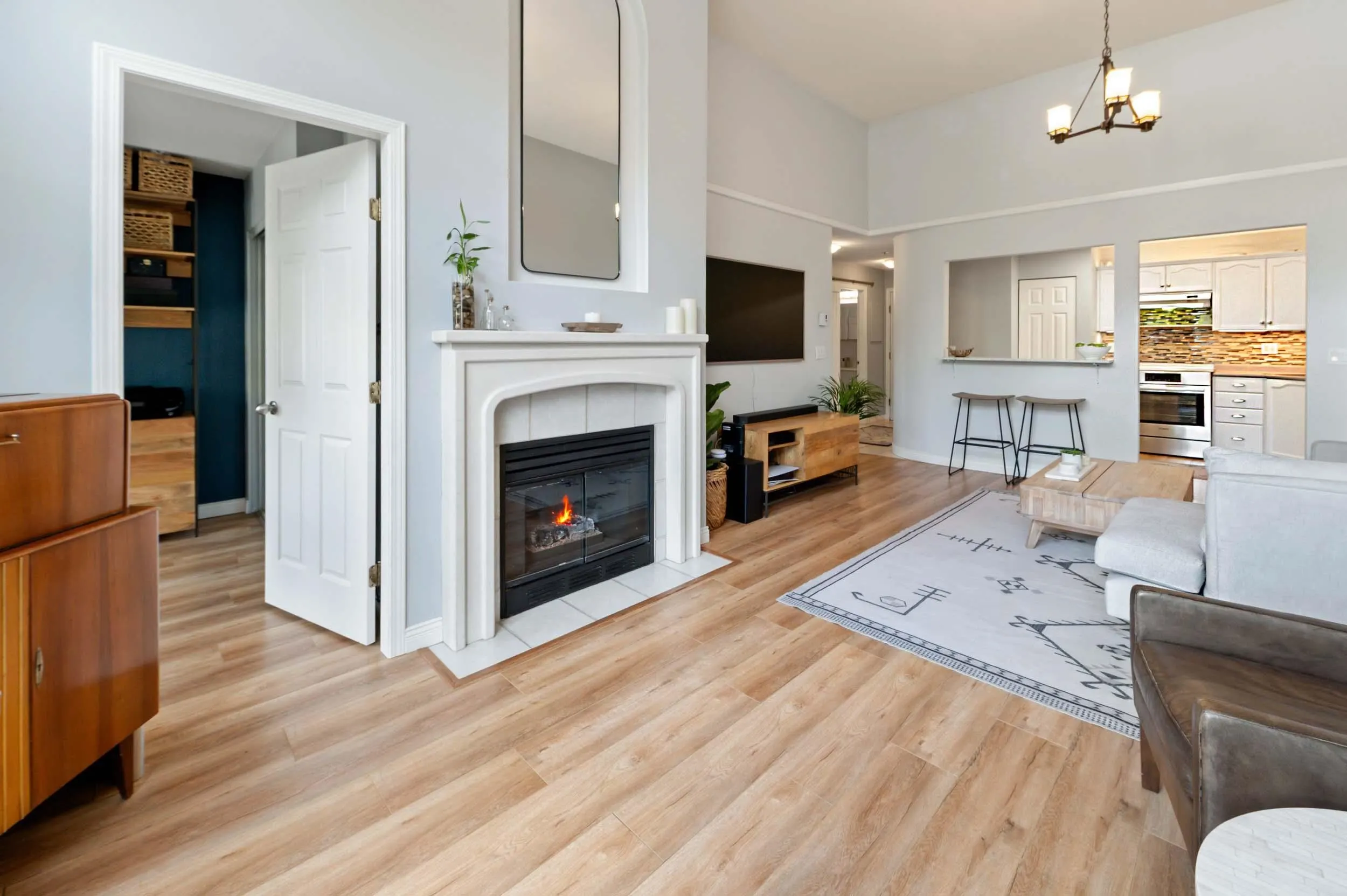 301 Maude Road #606
