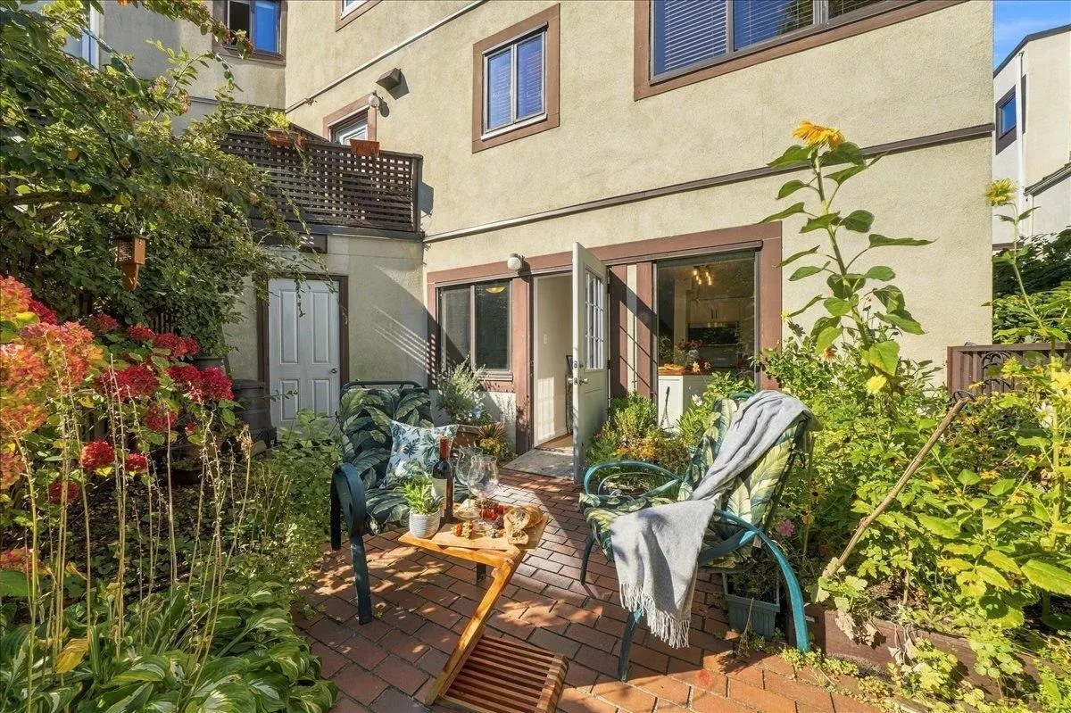 1124 Ironwork Passage