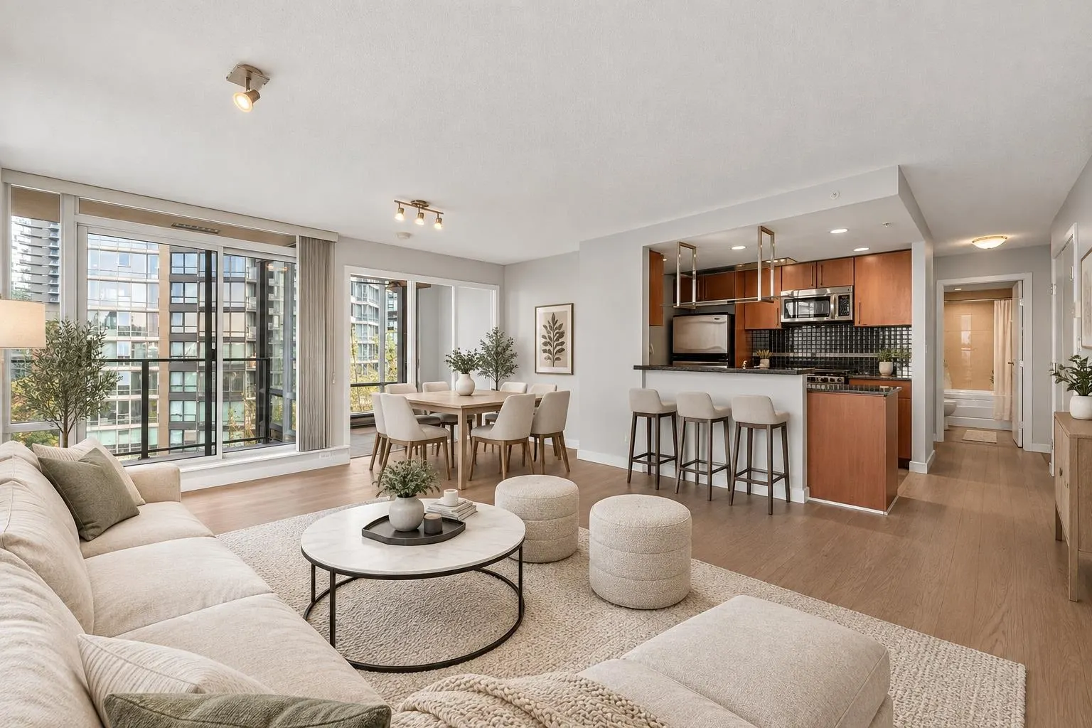 455 Beach Crescent #906