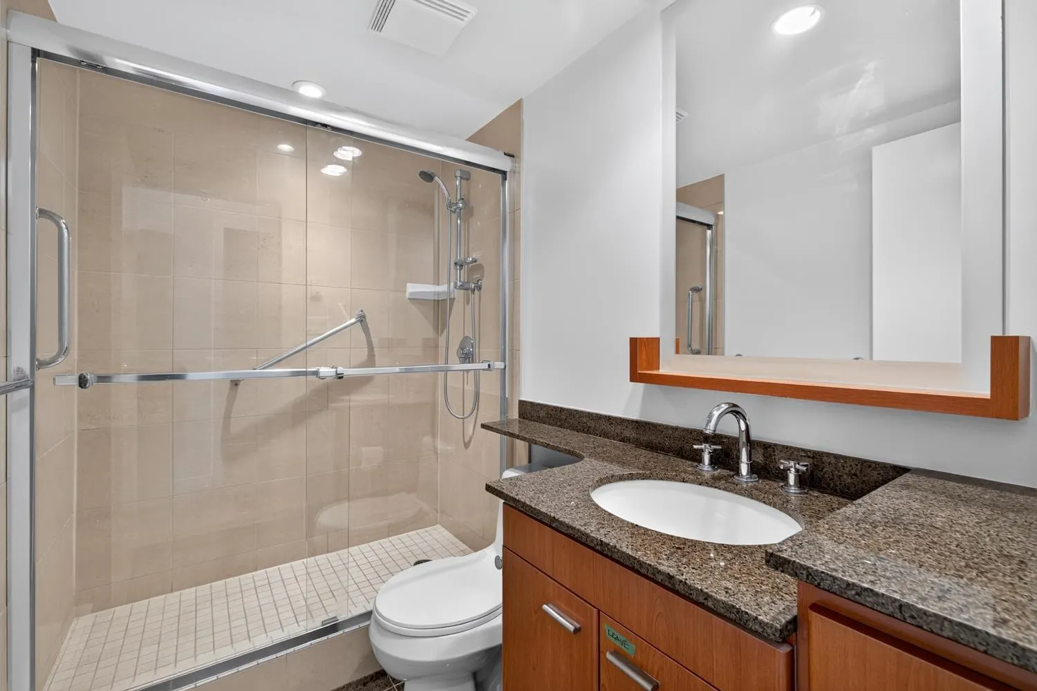 455 Beach Crescent #906