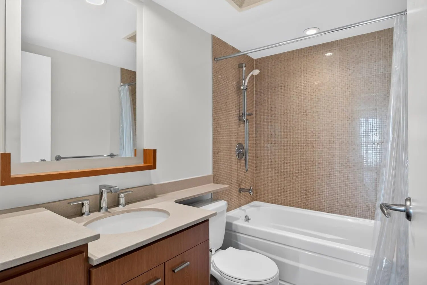 455 Beach Crescent #906