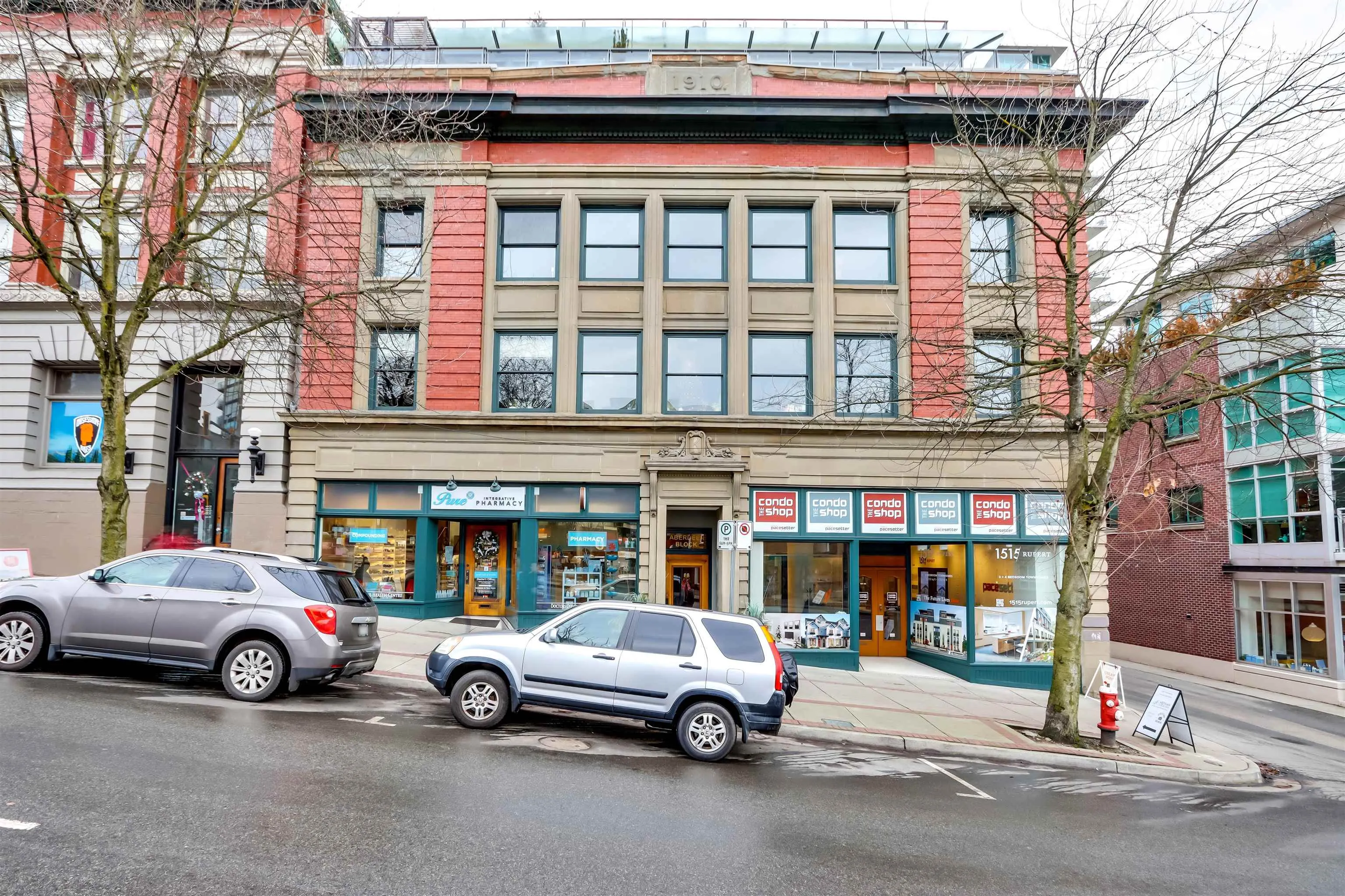 88 Lonsdale Avenue #5TH FLR