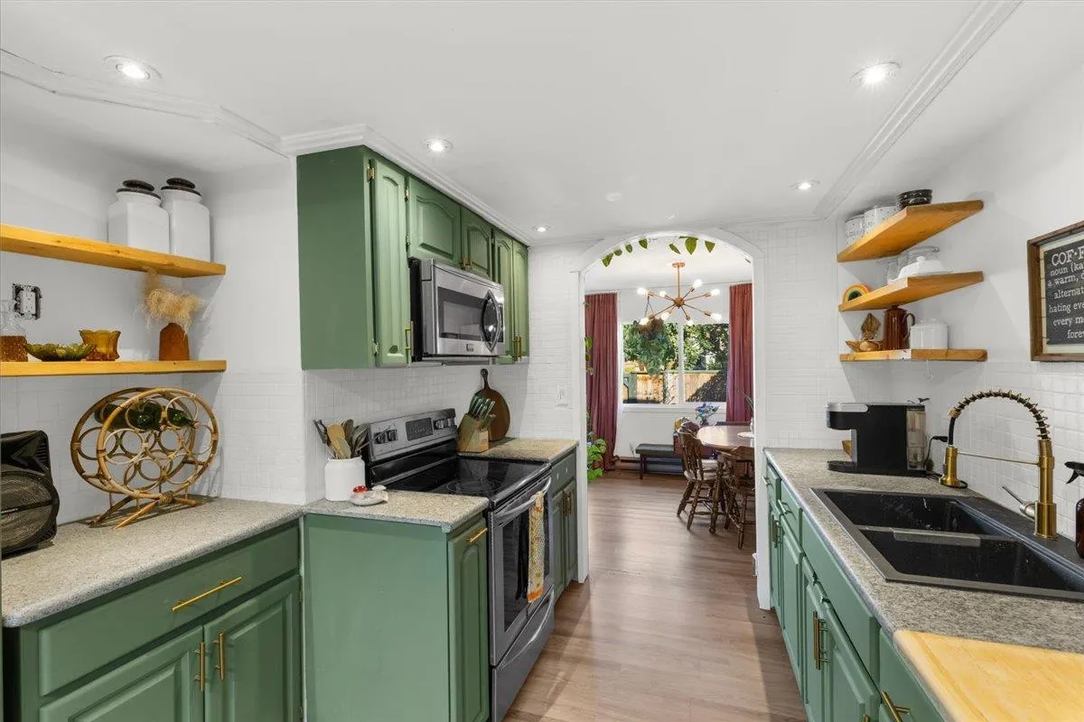 46689 First Avenue #13