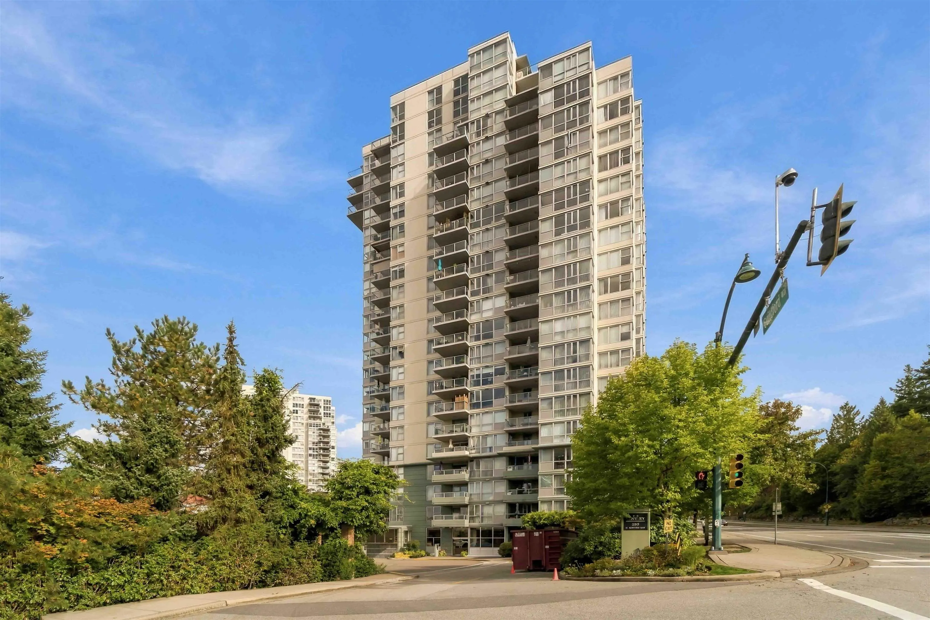 295 Guildford Way #1006