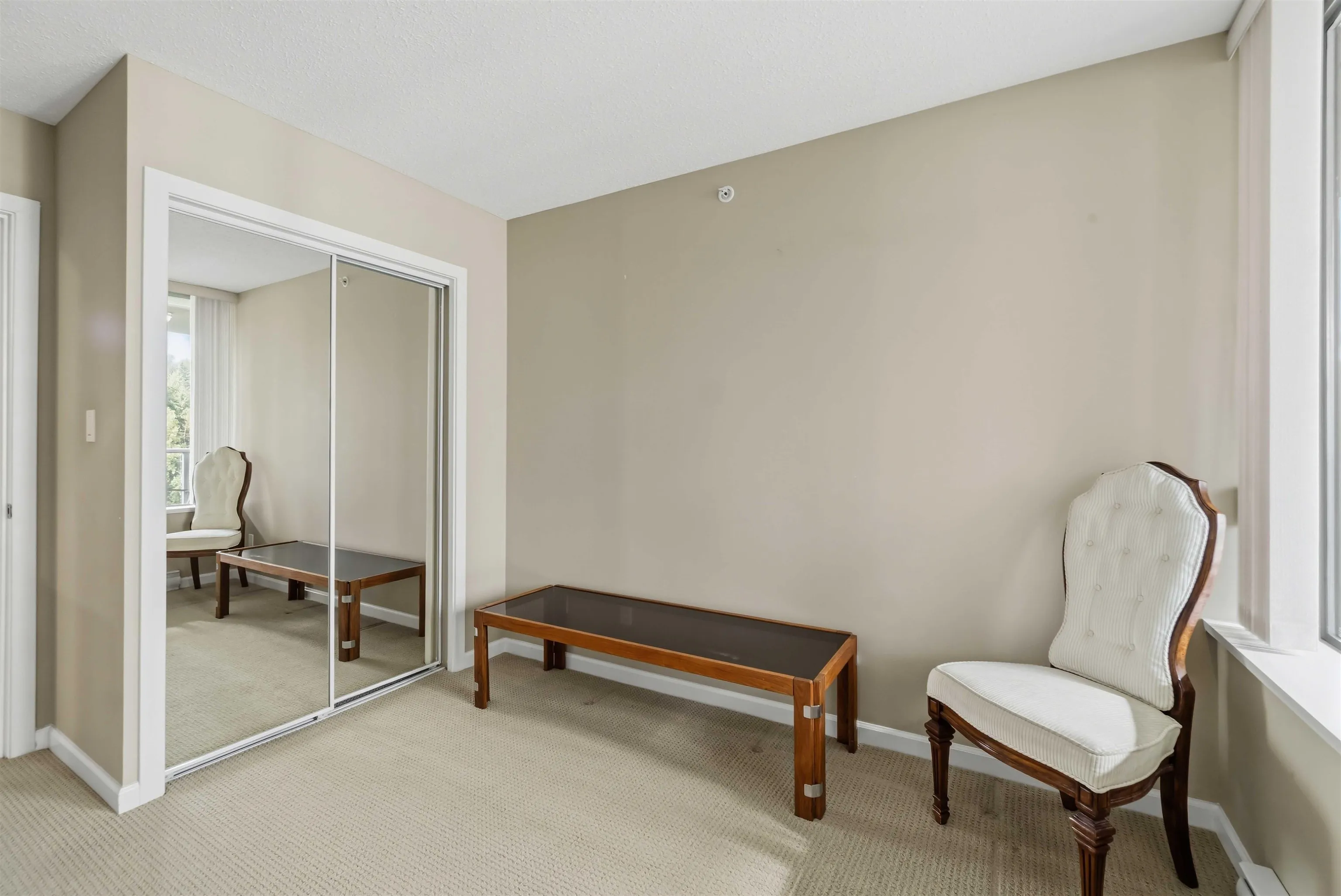 295 Guildford Way #1006