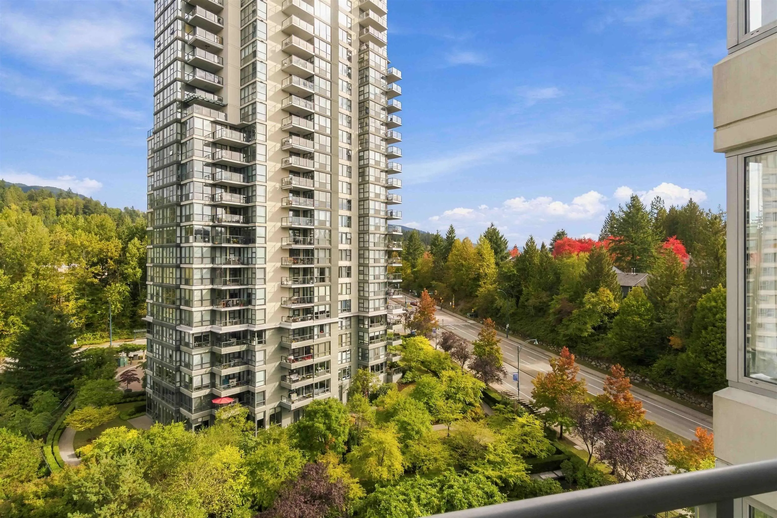295 Guildford Way #1006