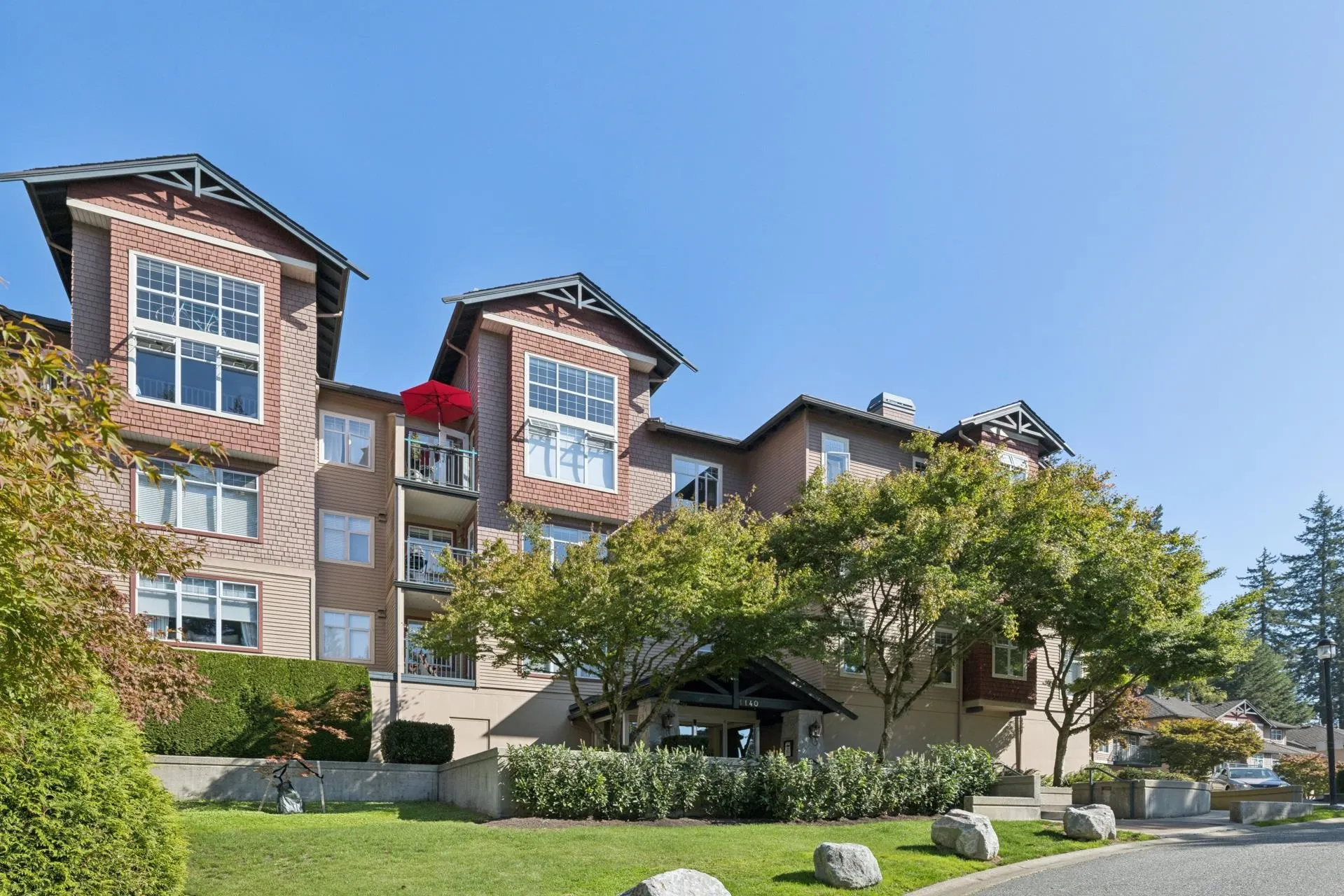 1140 Strathaven Drive #201