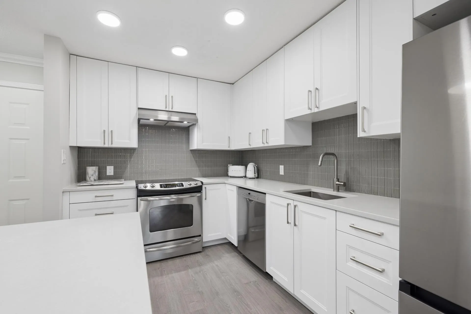 1140 Strathaven Drive #201