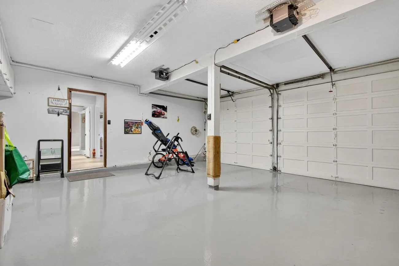 1052 Corona Crescent
