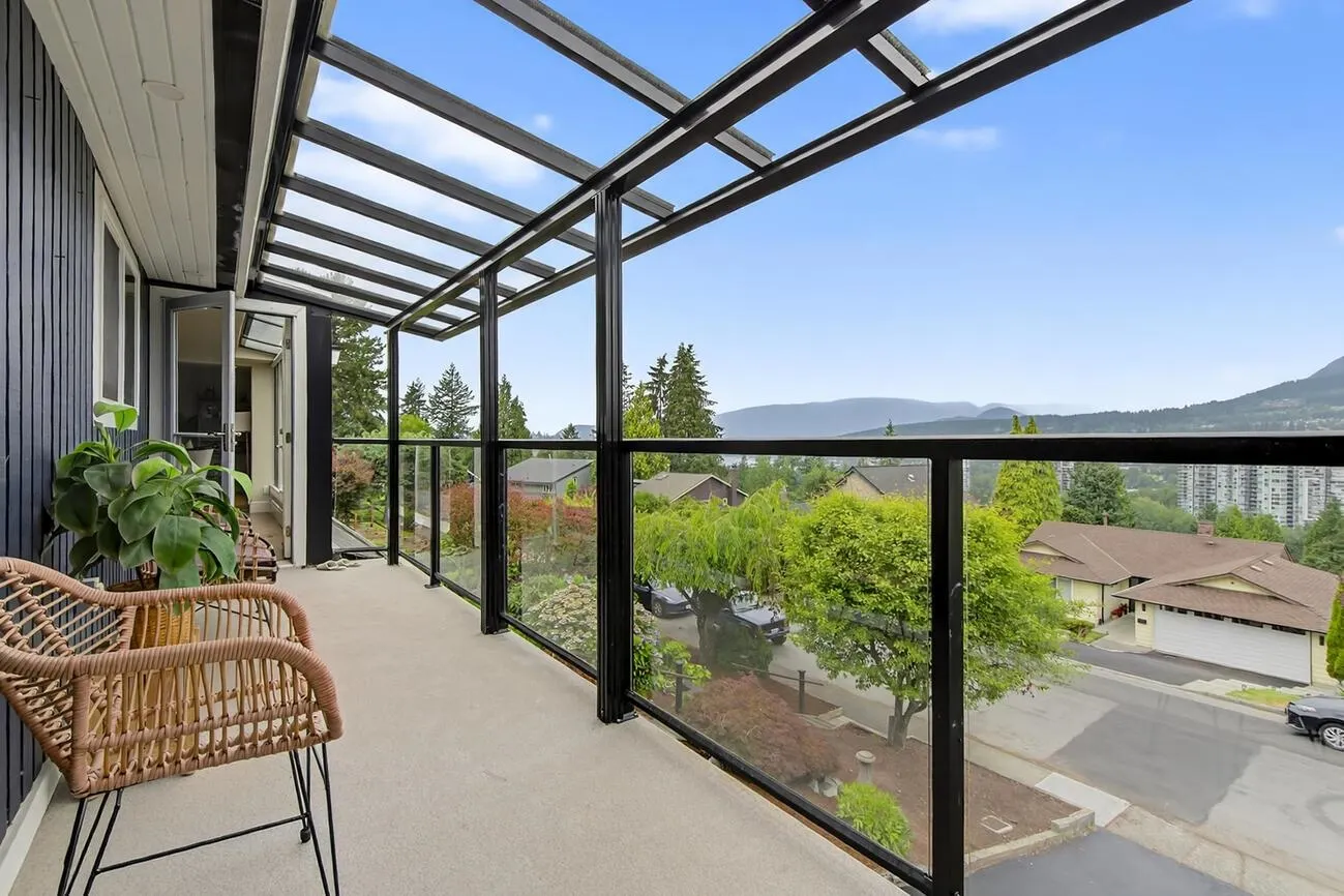 1052 Corona Crescent