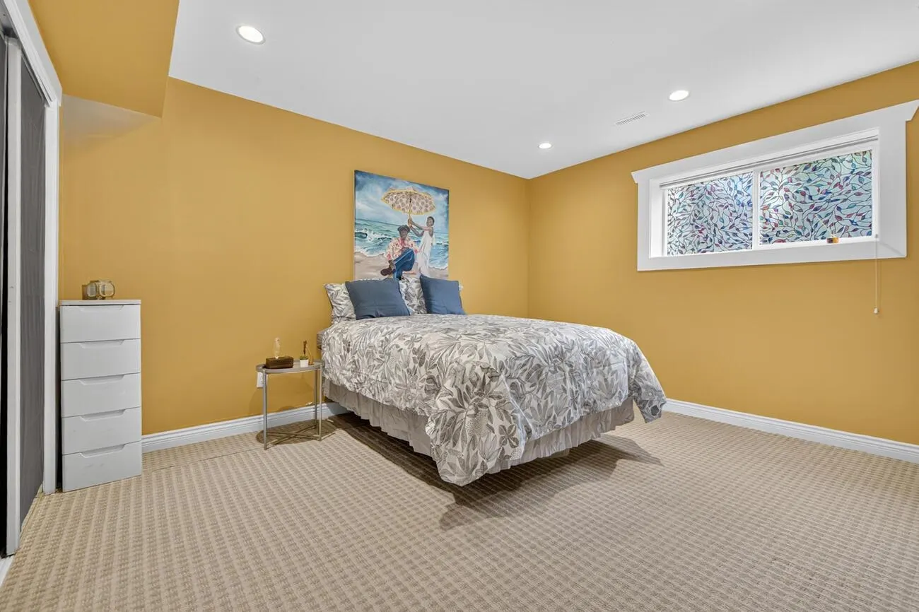 1052 Corona Crescent